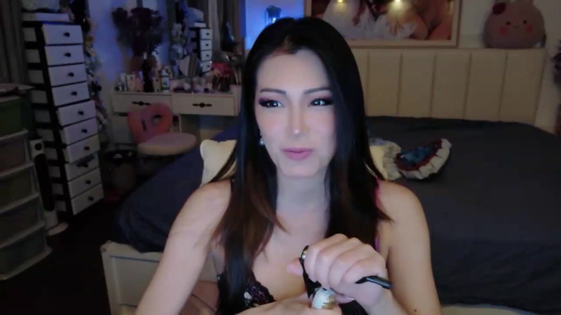 Gallery image thumbnail from Bunni_'s myfreecams stream on, 06/21/2026, 04:54 image 16 of 20