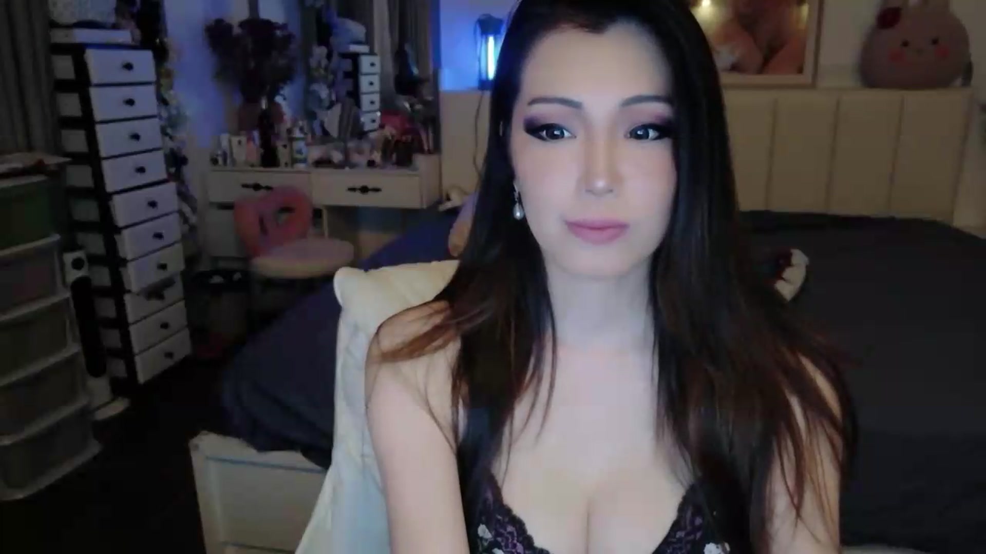 Gallery image thumbnail from Bunni_'s myfreecams stream on, 06/21/2026, 05:53 image 9 of 20