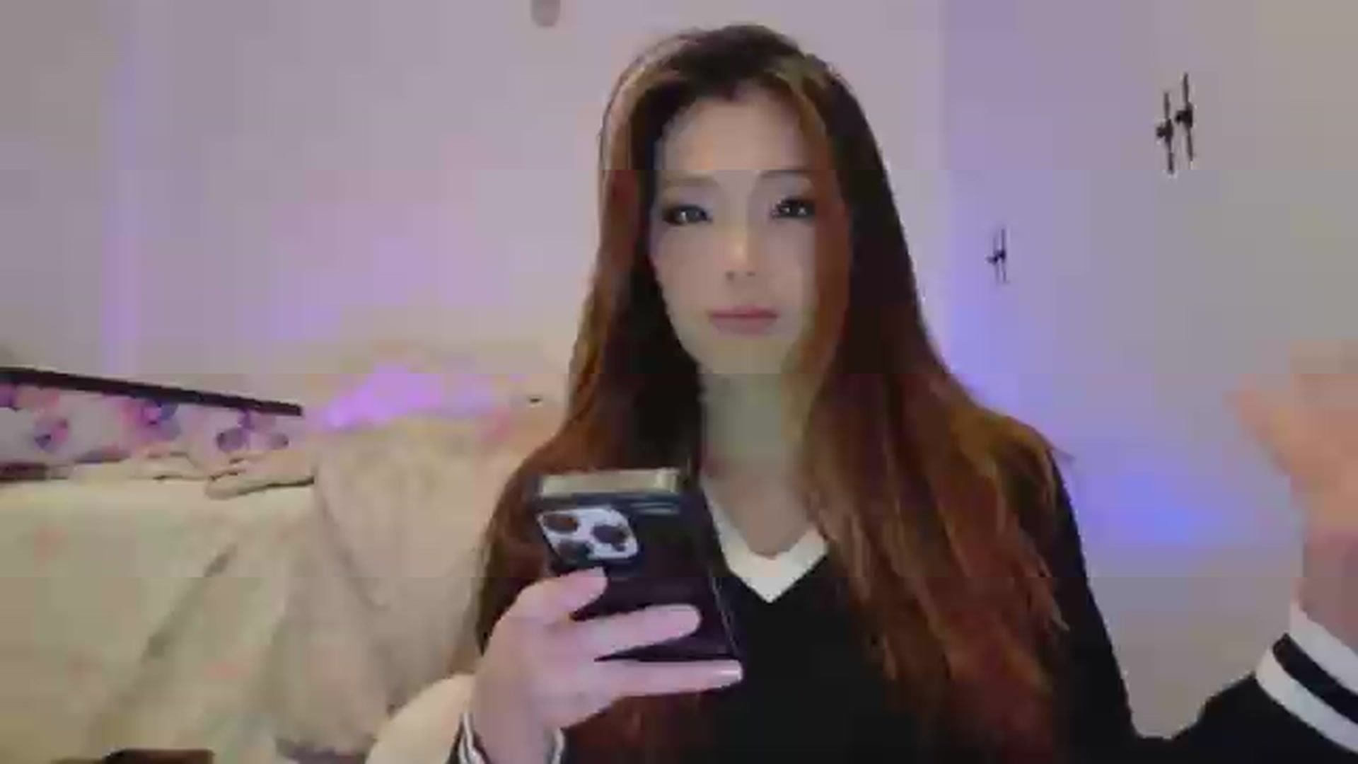 Gallery image thumbnail from Bunni_'s myfreecams stream on, 07/08/2026, 04:40 image 18 of 20