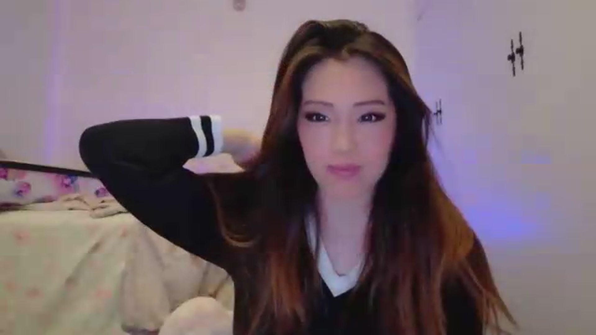 Gallery image thumbnail from Bunni_'s myfreecams stream on, 07/08/2026, 04:40 image 17 of 20
