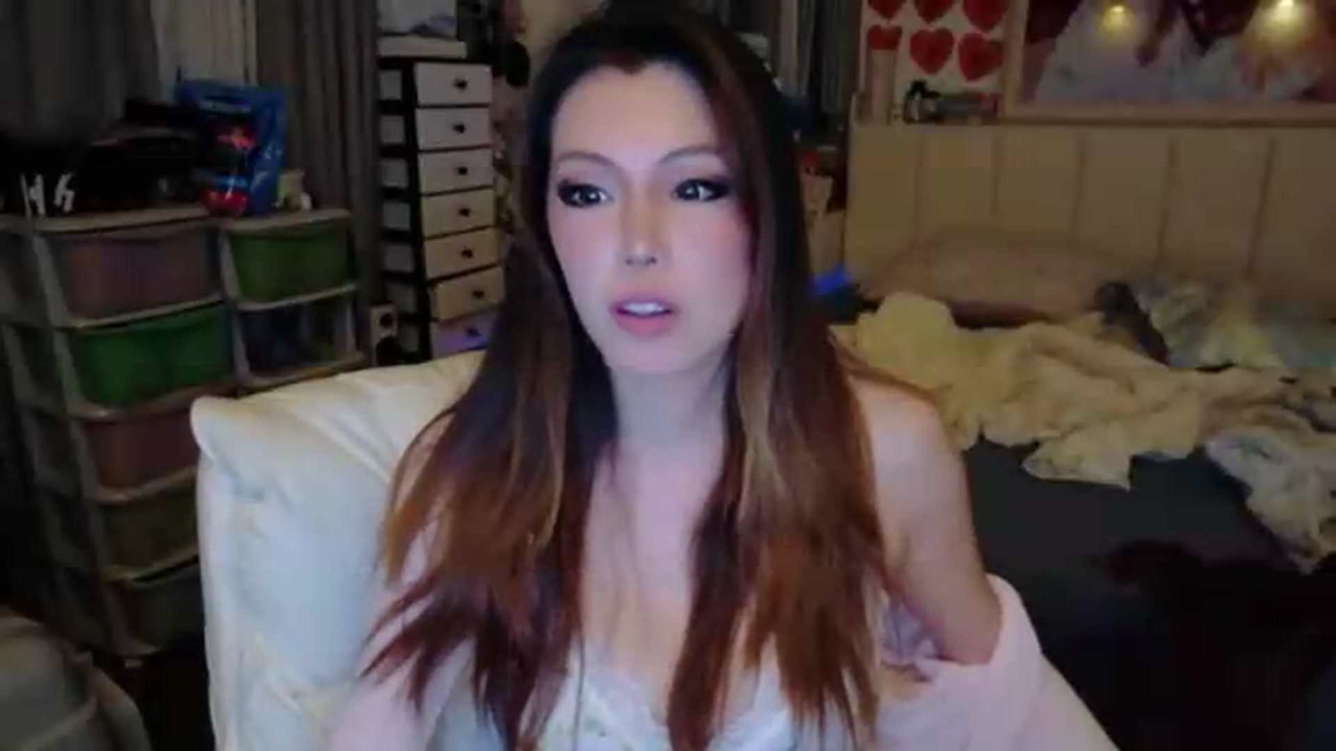 Gallery image thumbnail from Bunni_'s myfreecams stream on, 07/10/2026, 04:32 image 12 of 20