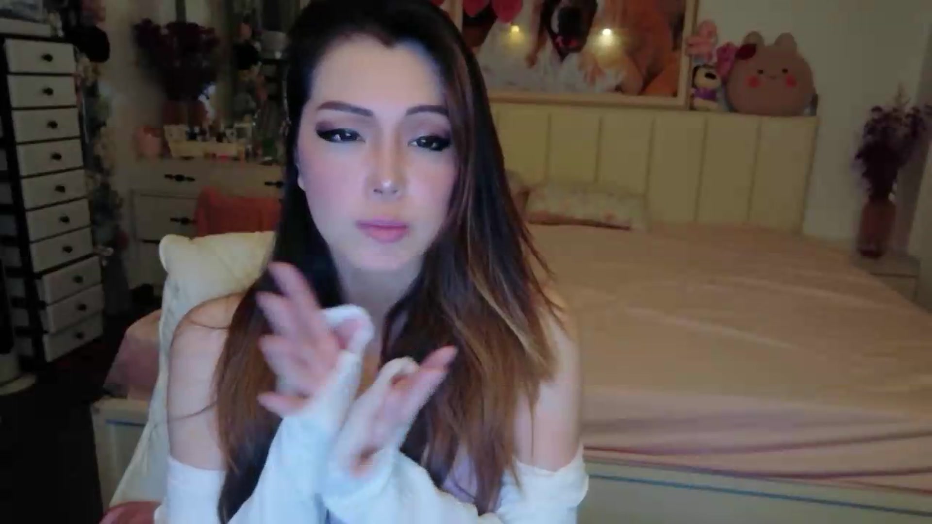 Gallery image thumbnail from Bunni_'s myfreecams stream on, 07/13/2026, 05:00 image 13 of 20