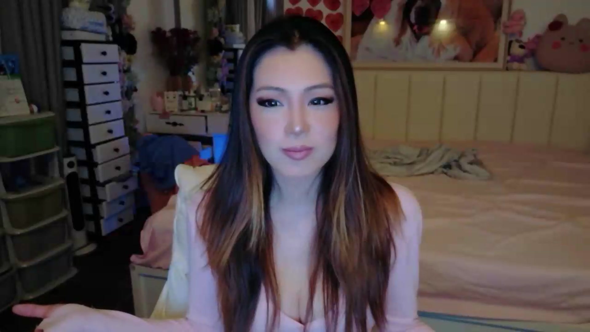 Gallery image thumbnail from Bunni_'s myfreecams stream on, 07/16/2026, 04:47 image 6 of 20