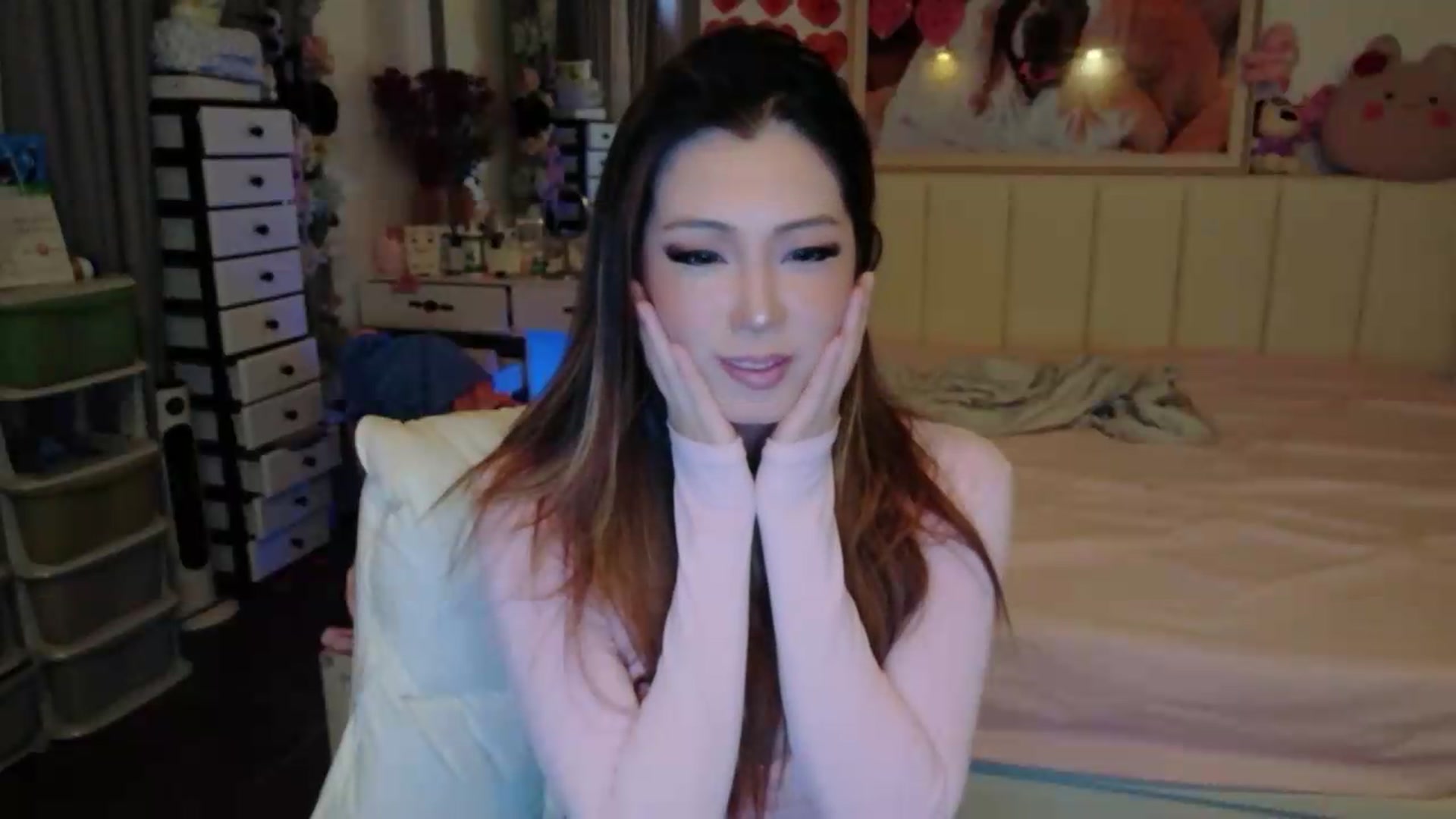 Gallery image thumbnail from Bunni_'s myfreecams stream on, 07/16/2026, 04:47 image 2 of 20