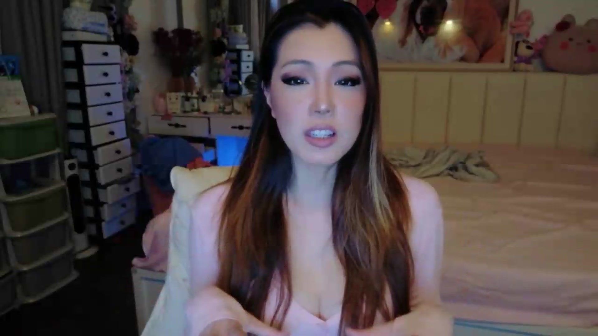 Gallery image thumbnail from Bunni_'s myfreecams stream on, 07/16/2026, 04:47 image 14 of 20