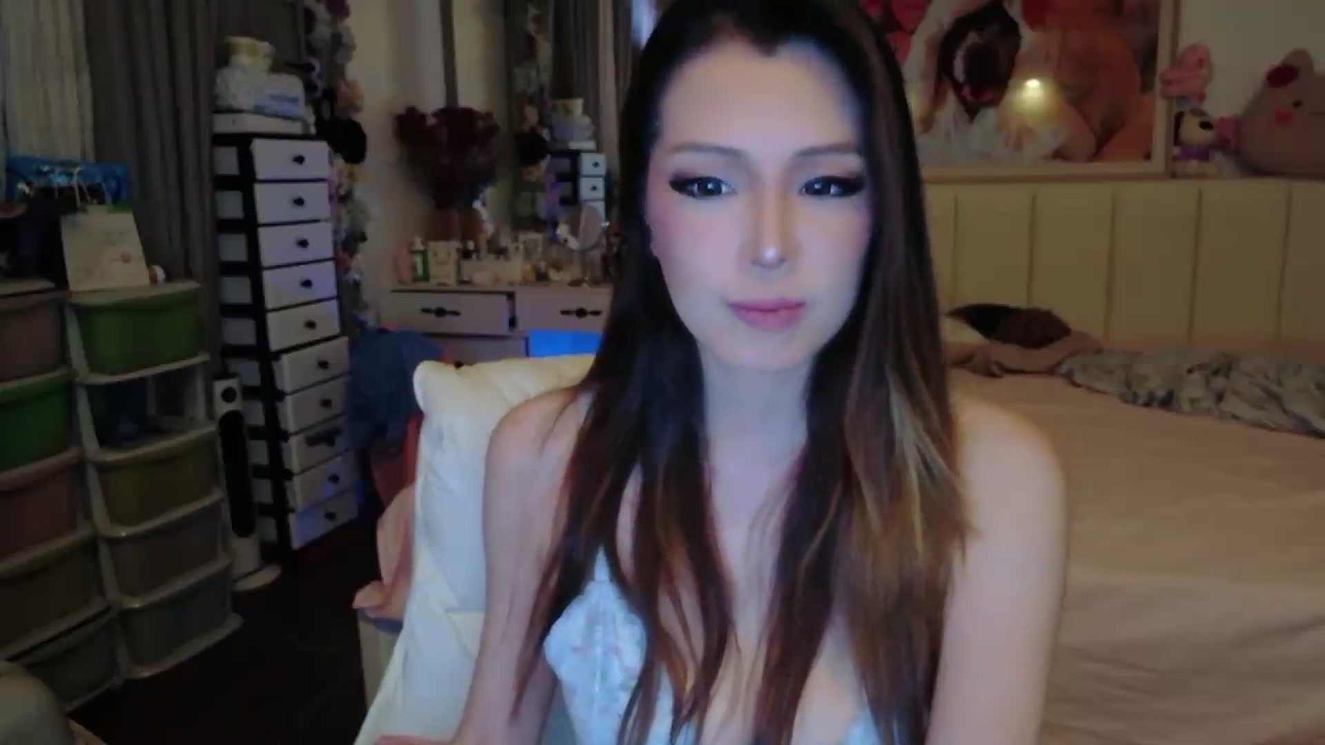 Gallery image thumbnail from Bunni_'s myfreecams stream on, 07/17/2026, 04:47 image 9 of 20