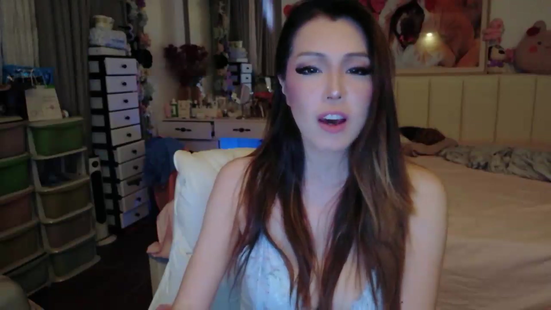 Gallery image thumbnail from Bunni_'s myfreecams stream on, 07/17/2026, 04:47 image 10 of 20