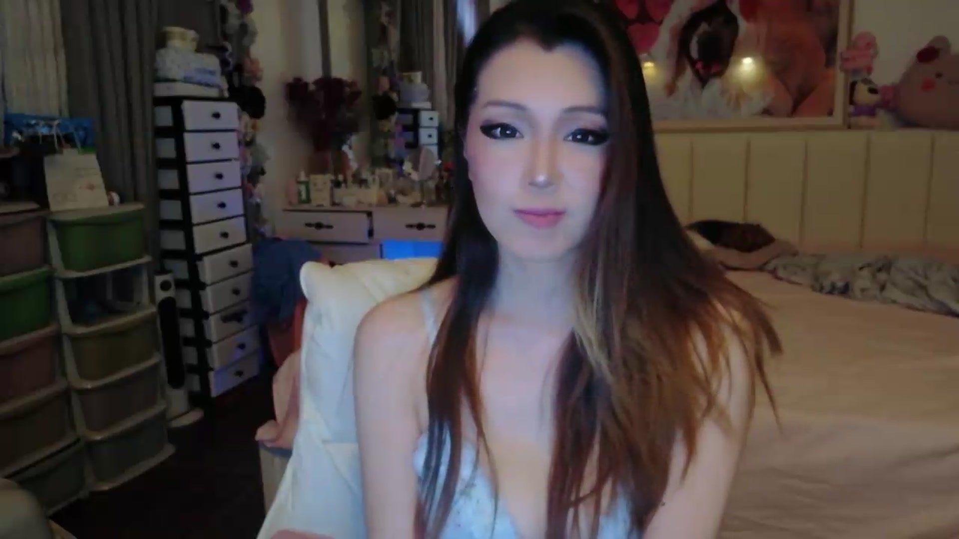 Gallery image thumbnail from Bunni_'s myfreecams stream on, 07/17/2026, 04:47 image 11 of 20