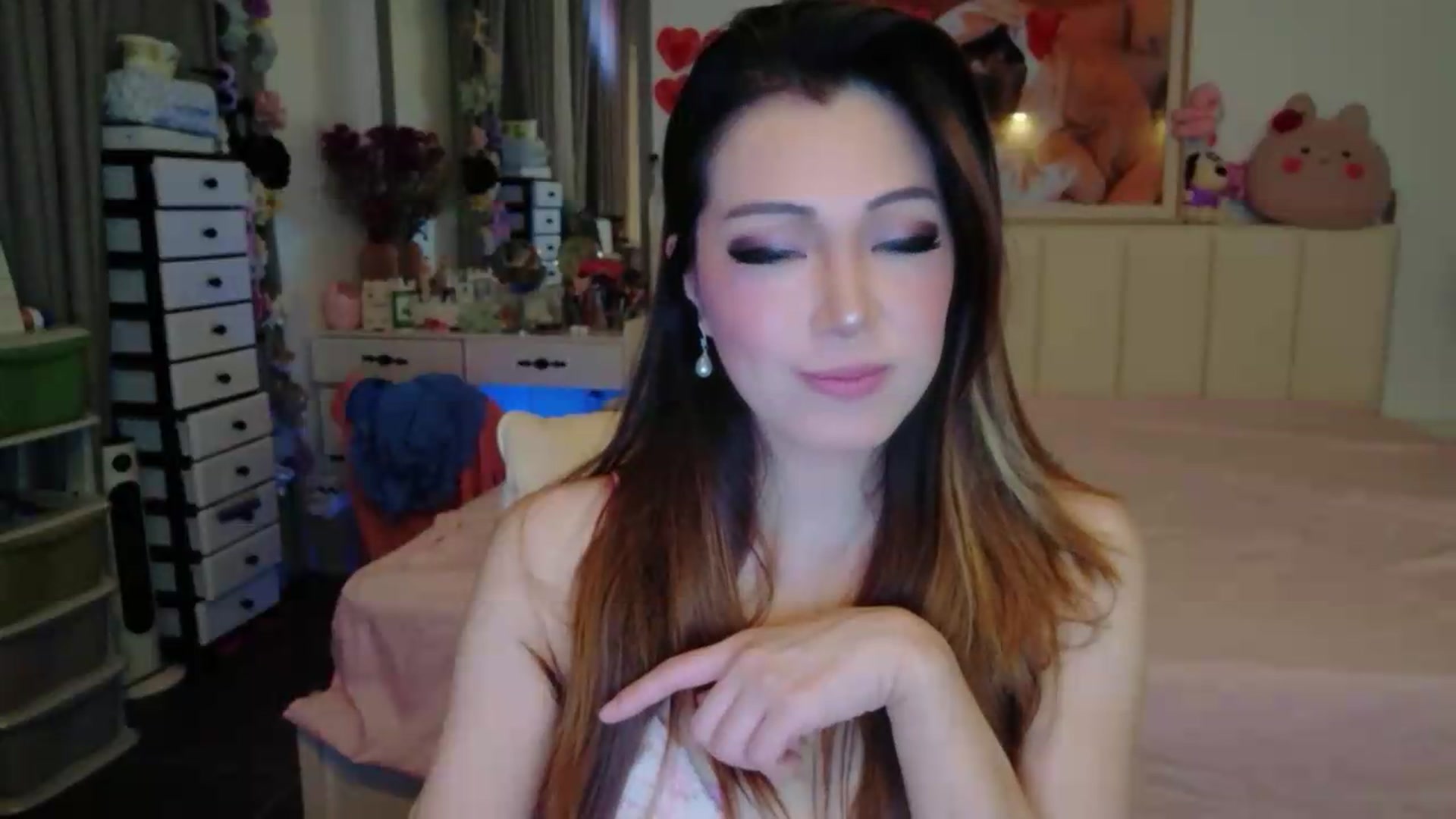 Gallery image thumbnail from Bunni_'s myfreecams stream on, 07/18/2026, 06:20 image 19 of 20
