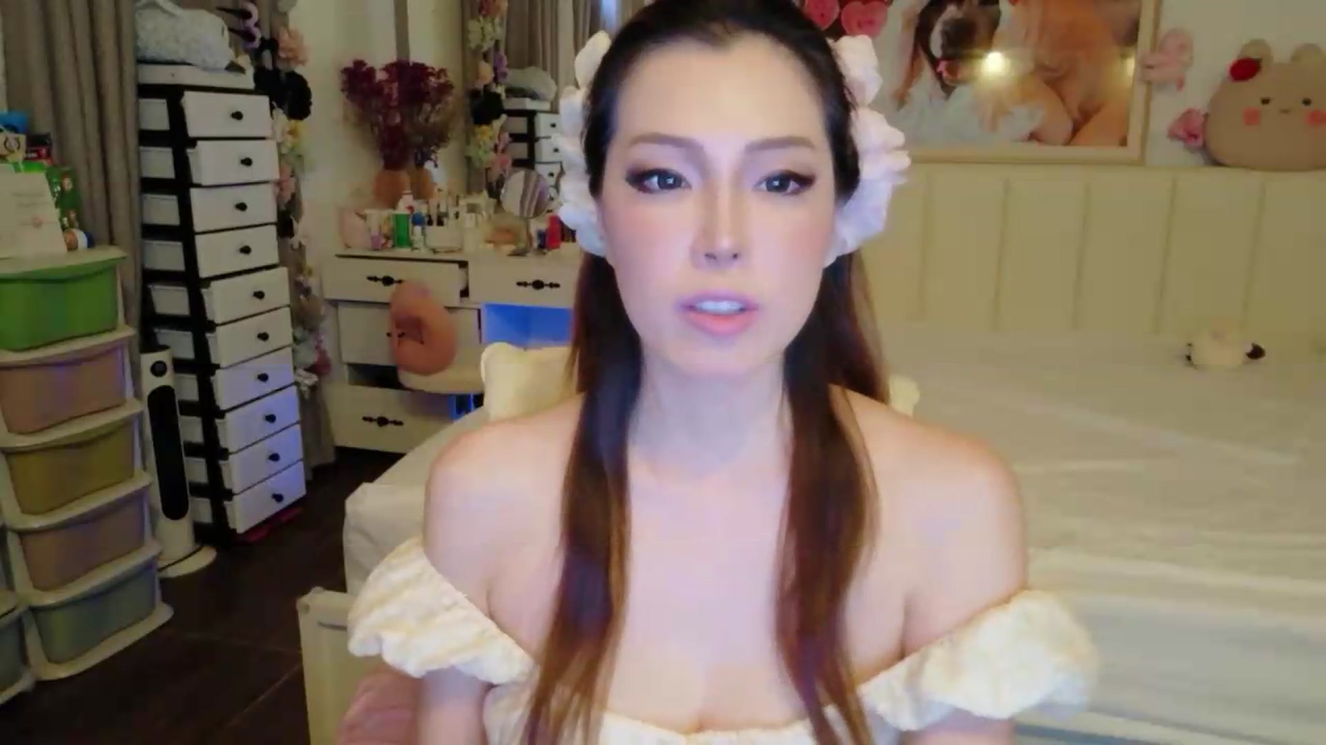 Gallery image thumbnail from Bunni_'s myfreecams stream on, 07/31/2026, 05:45 image 9 of 20