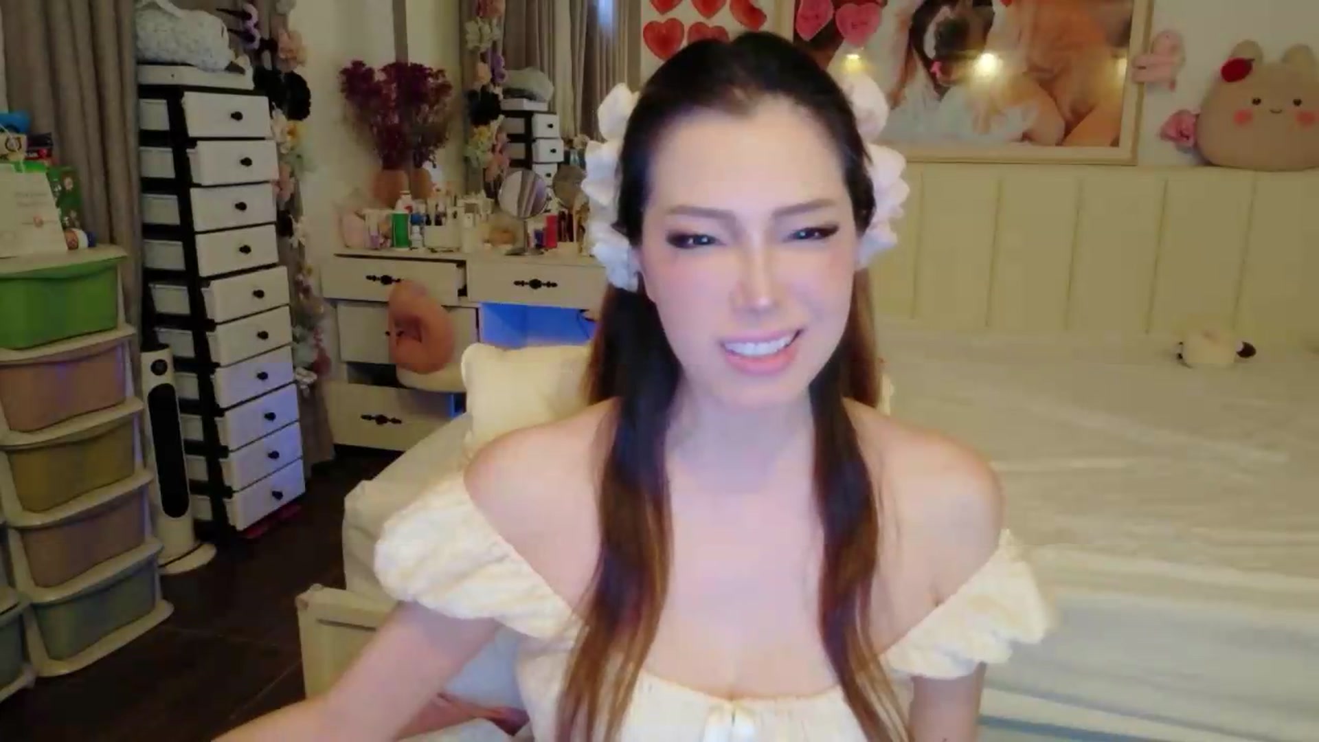 Gallery image thumbnail from Bunni_'s myfreecams stream on, 07/31/2026, 05:45 image 15 of 20