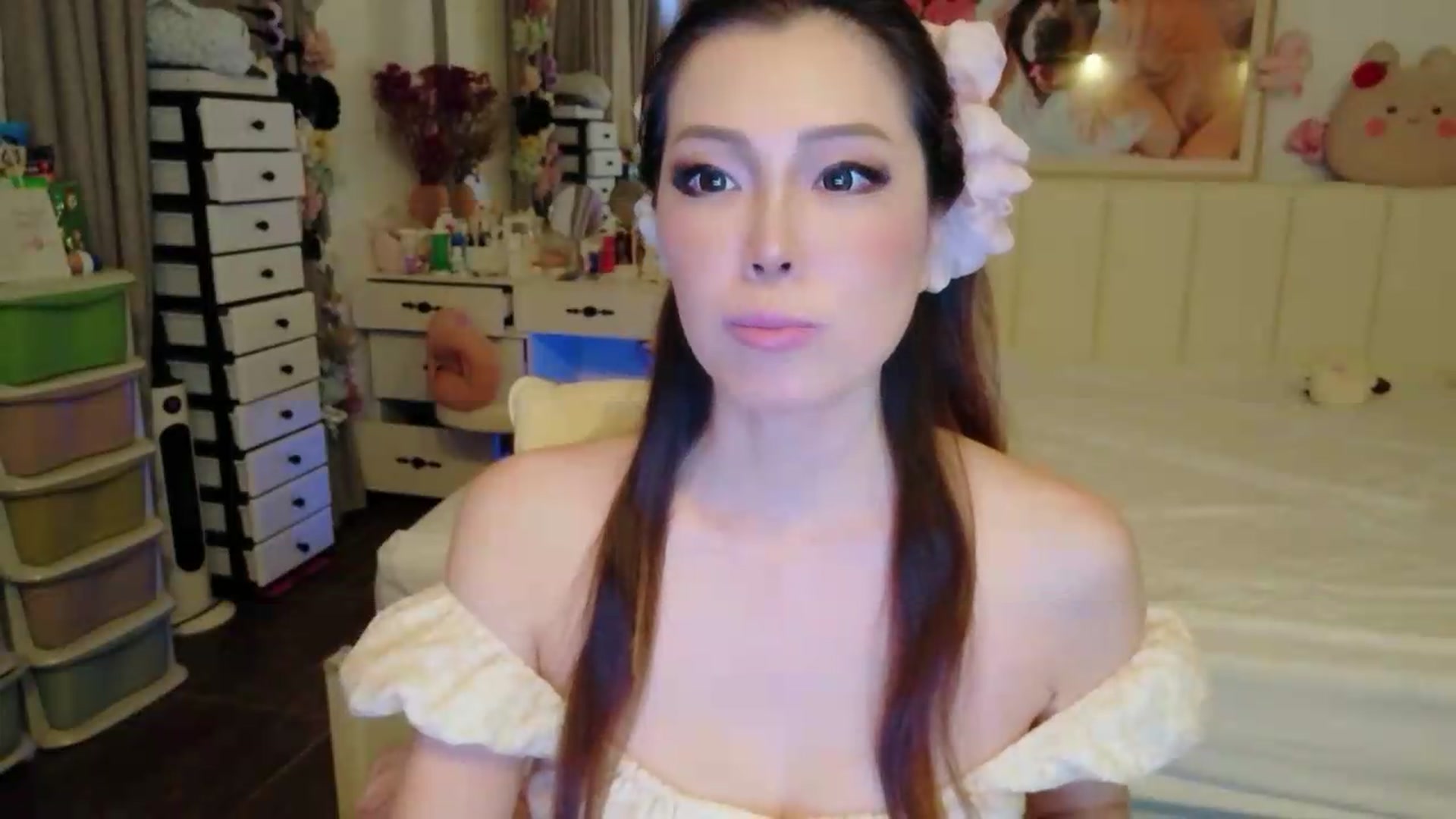 Gallery image thumbnail from Bunni_'s myfreecams stream on, 07/31/2026, 05:45 image 8 of 20