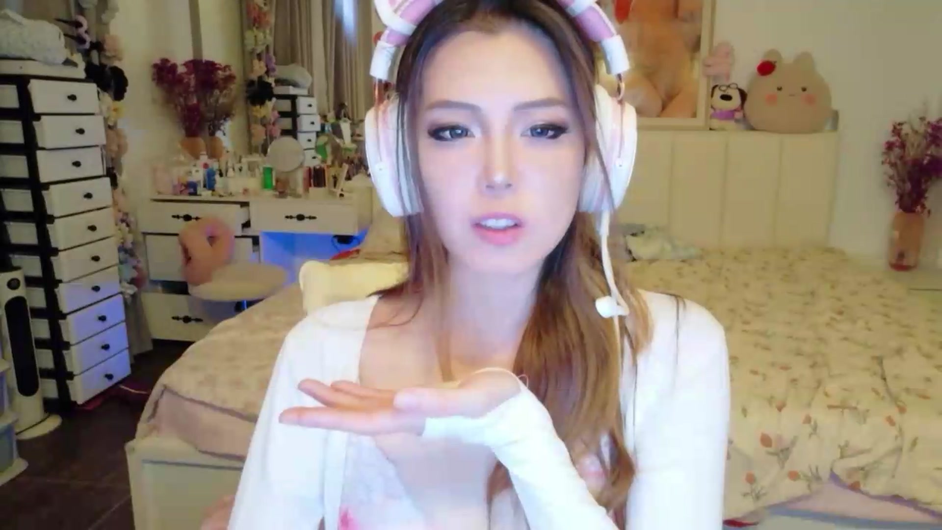 Gallery image thumbnail from Bunni_'s myfreecams stream on, 08/01/2026, 04:47 image 20 of 20