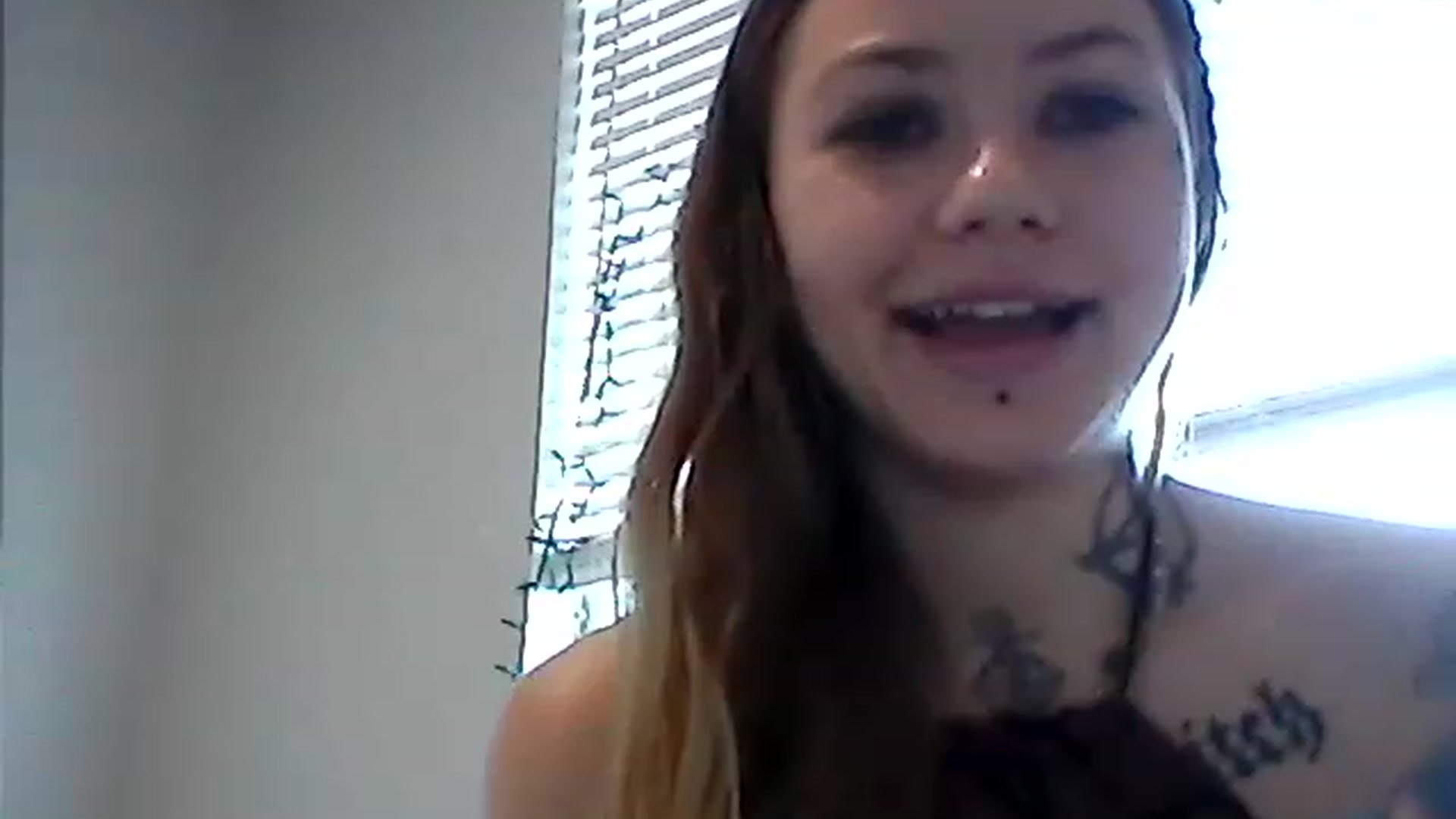 Gallery image thumbnail from Bunnie777's myfreecams stream on, 04/03/2023, 22:37 image 20 of 20