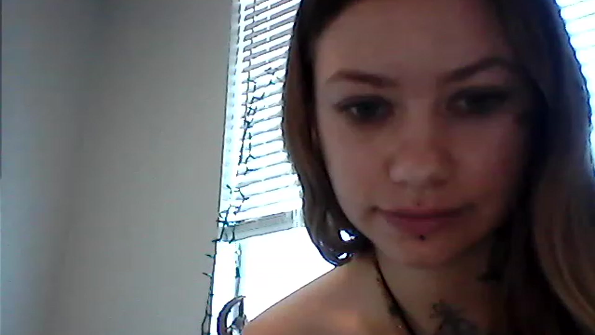 Gallery image thumbnail from Bunnie777's myfreecams stream on, 04/03/2023, 22:37 image 17 of 20