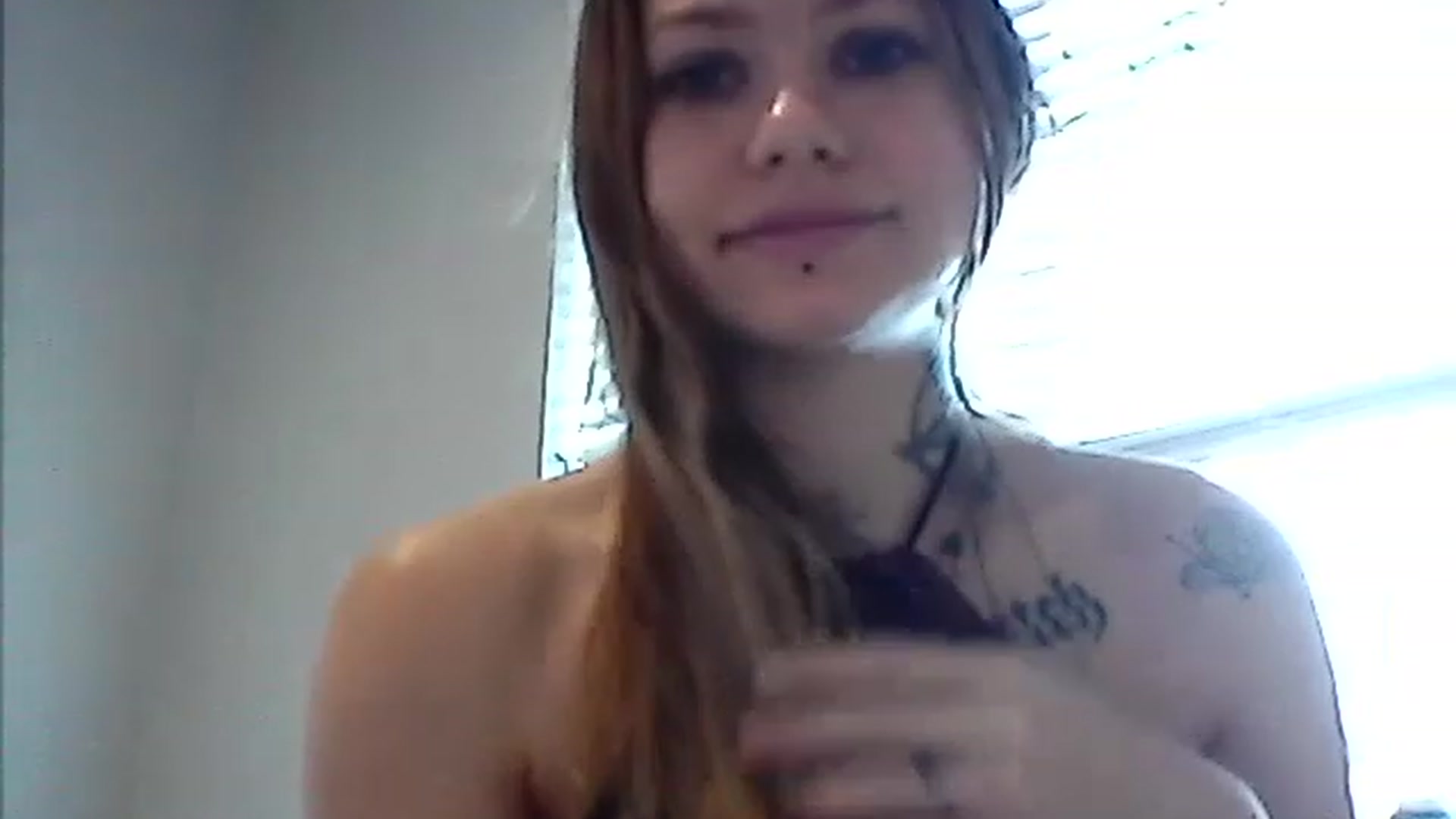 Gallery image thumbnail from Bunnie777's myfreecams stream on, 04/03/2023, 22:37 image 18 of 20