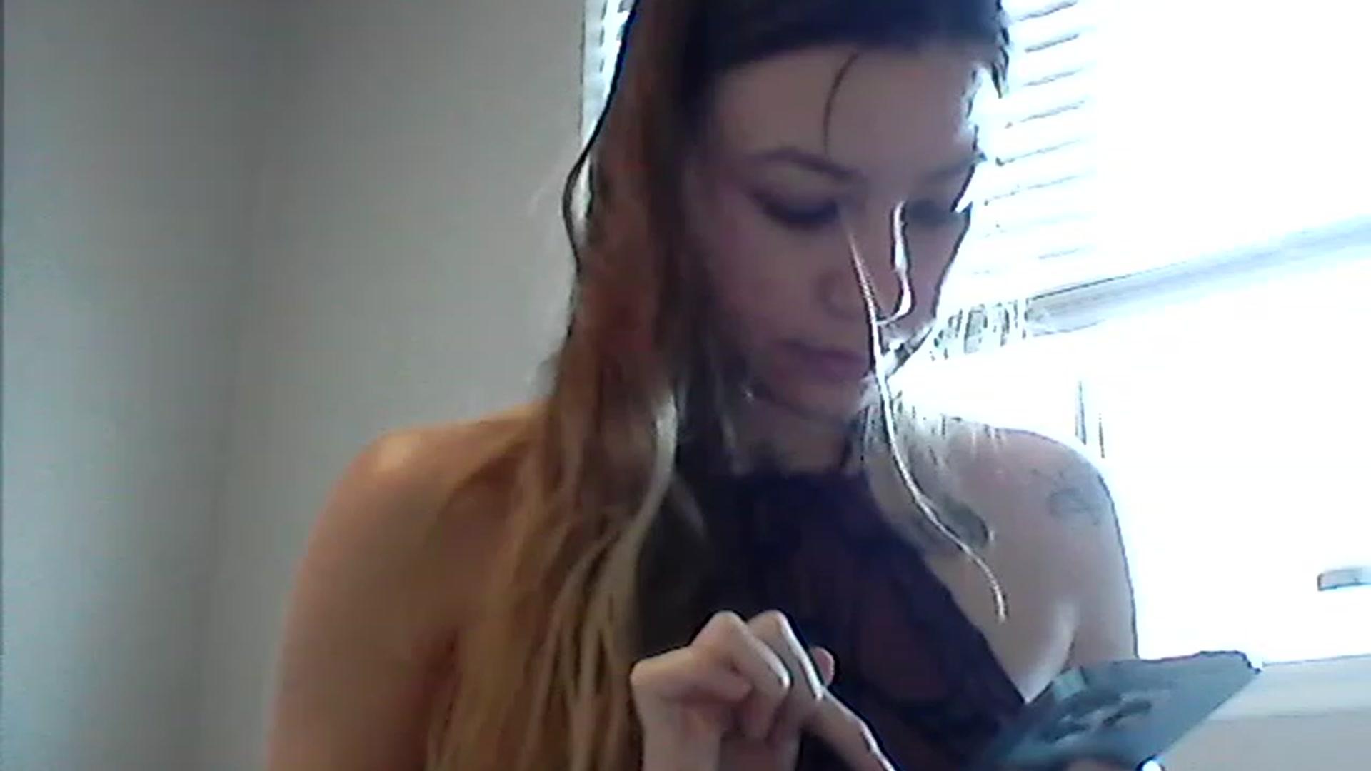 Gallery image thumbnail from Bunnie777's myfreecams stream on, 04/03/2023, 22:37 image 5 of 20