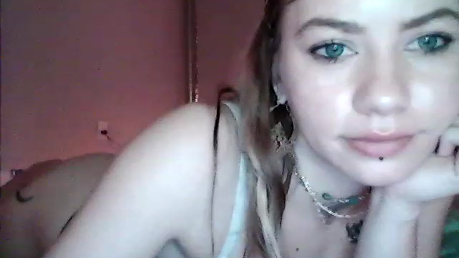 Gallery image thumbnail from Bunnie777's myfreecams stream on, 04/05/2023, 11:00 image 13 of 20