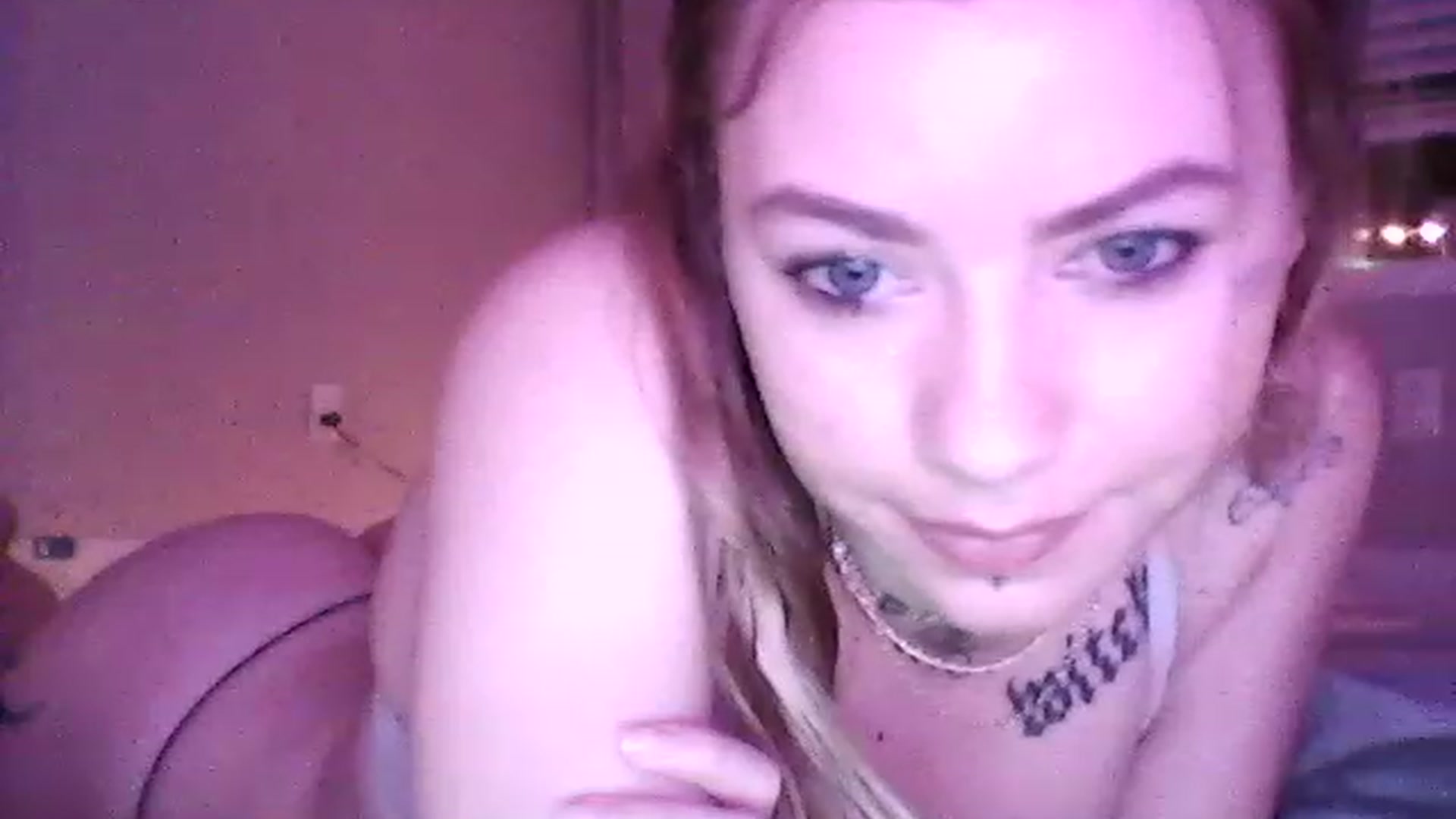 Gallery image thumbnail from Bunnie777's myfreecams stream on, 04/05/2023, 11:00 image 14 of 20