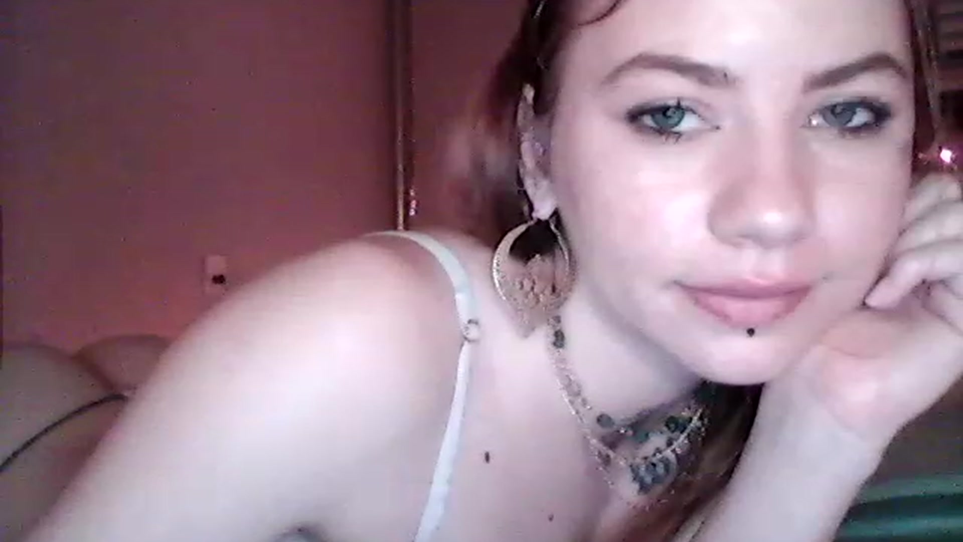 Gallery image thumbnail from Bunnie777's myfreecams stream on, 04/05/2023, 11:00 image 10 of 20