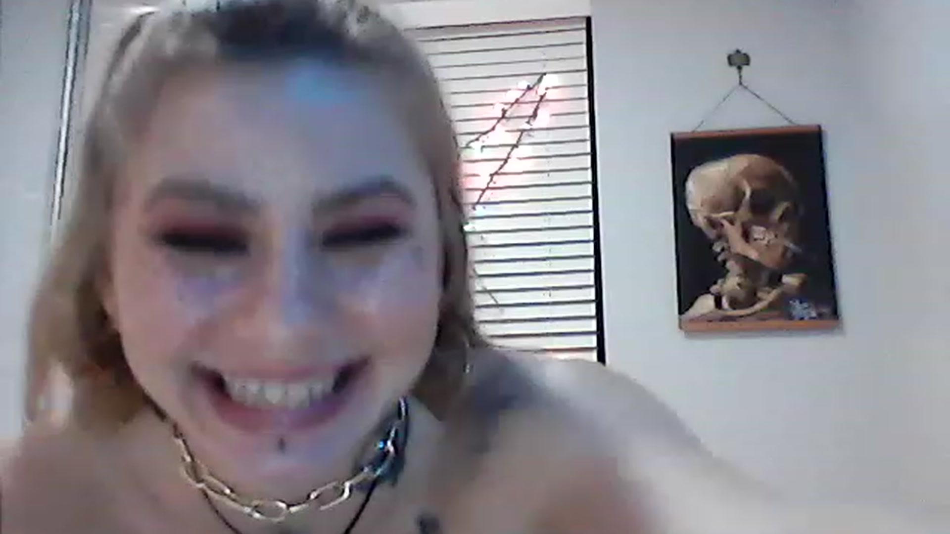 Gallery image thumbnail from Bunnie777's myfreecams stream on, 04/14/2023, 09:52 image 12 of 20