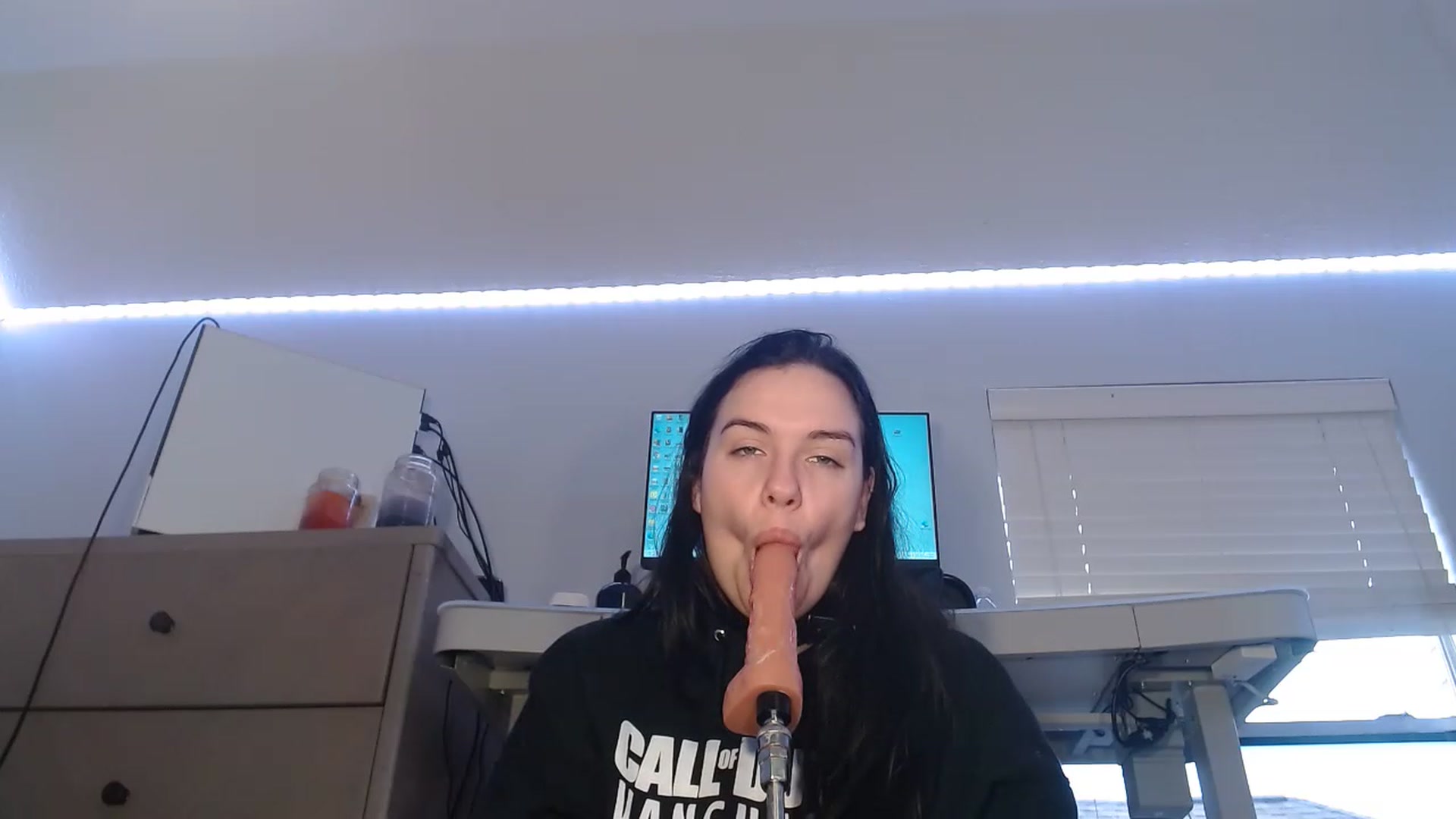 Gallery image thumbnail from BunnyNextDoor's myfreecams stream on, 11/16/2022, 16:46 image 8 of 20