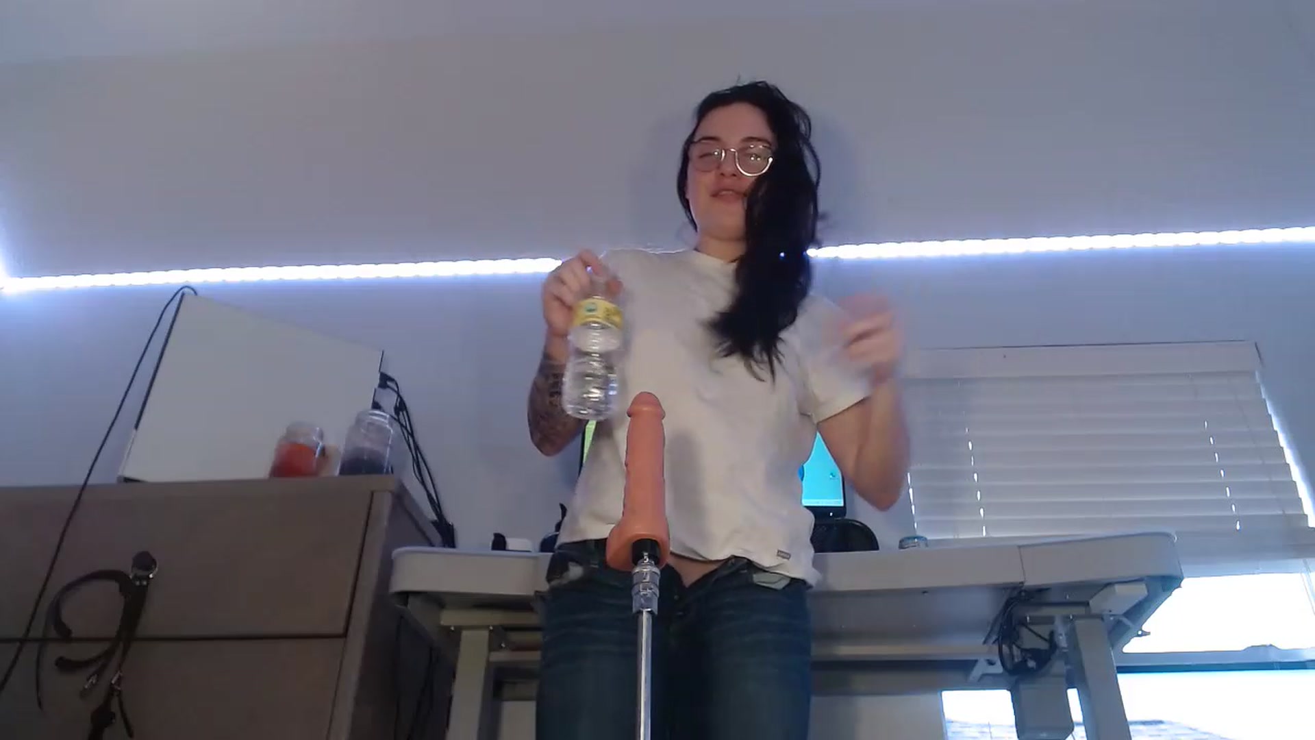 Gallery image thumbnail from BunnyNextDoor's myfreecams stream on, 11/16/2022, 18:28 image 12 of 20