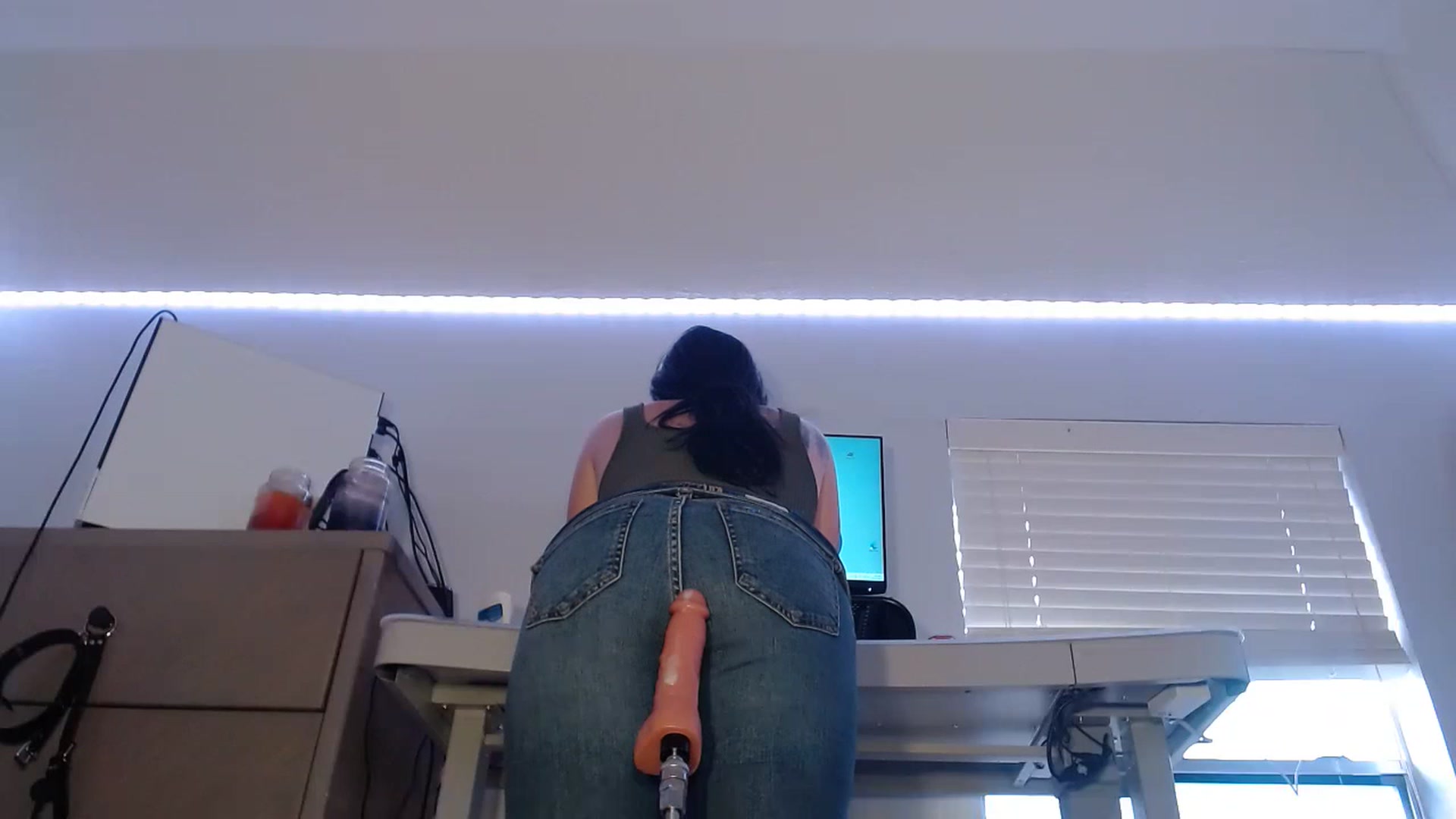 Gallery image thumbnail from BunnyNextDoor's myfreecams stream on, 11/17/2022, 18:12 image 17 of 20