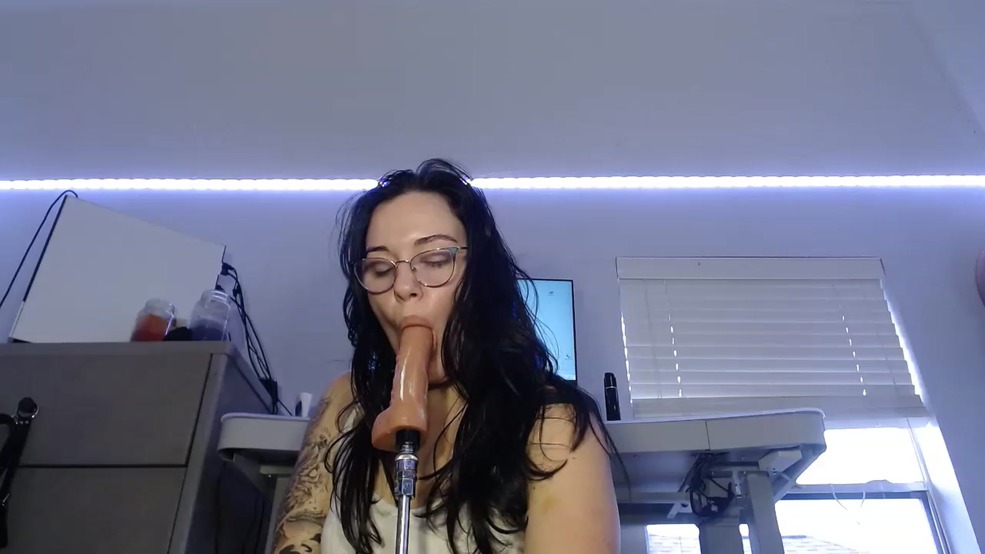 Gallery image thumbnail from BunnyNextDoor's myfreecams stream on, 11/18/2022, 18:52 image 4 of 20