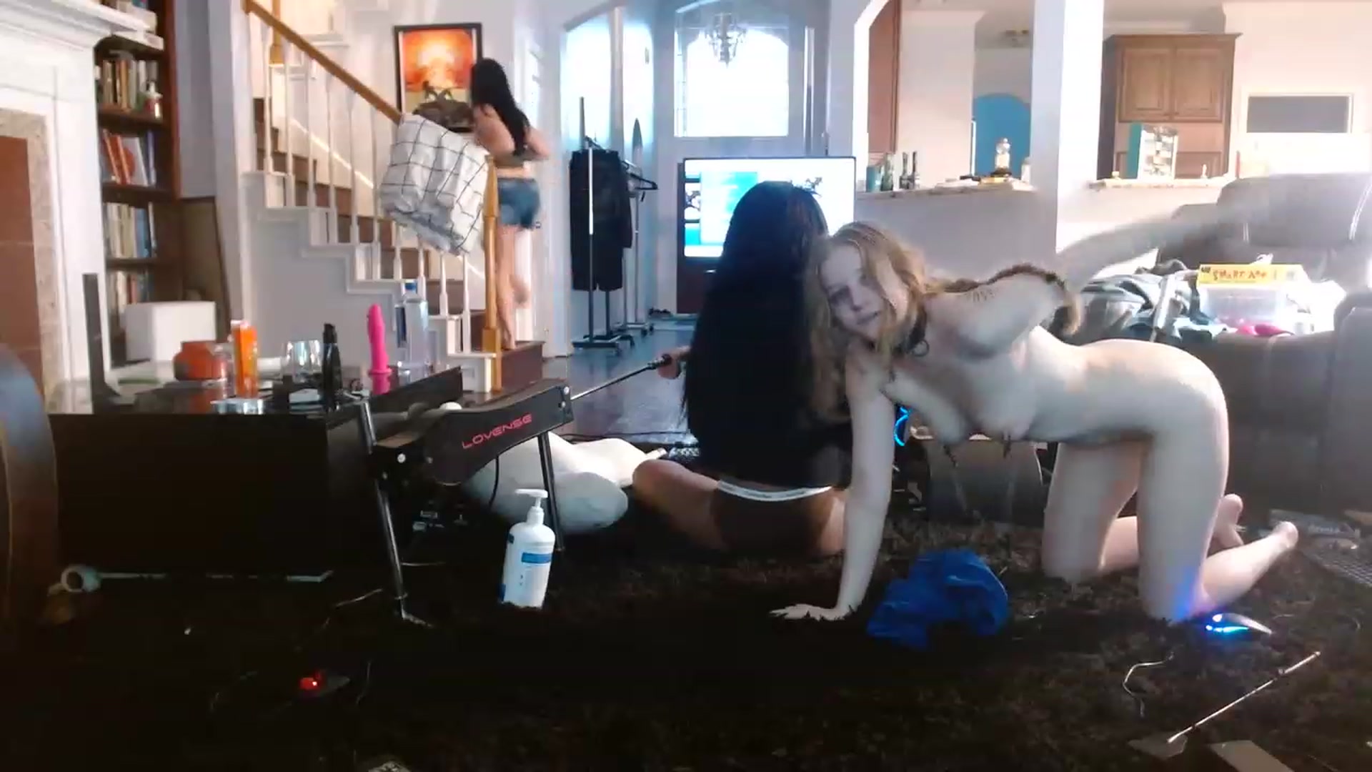 Gallery image thumbnail from BunnyNextDoor's myfreecams stream on, 12/07/2022, 01:27 image 12 of 20
