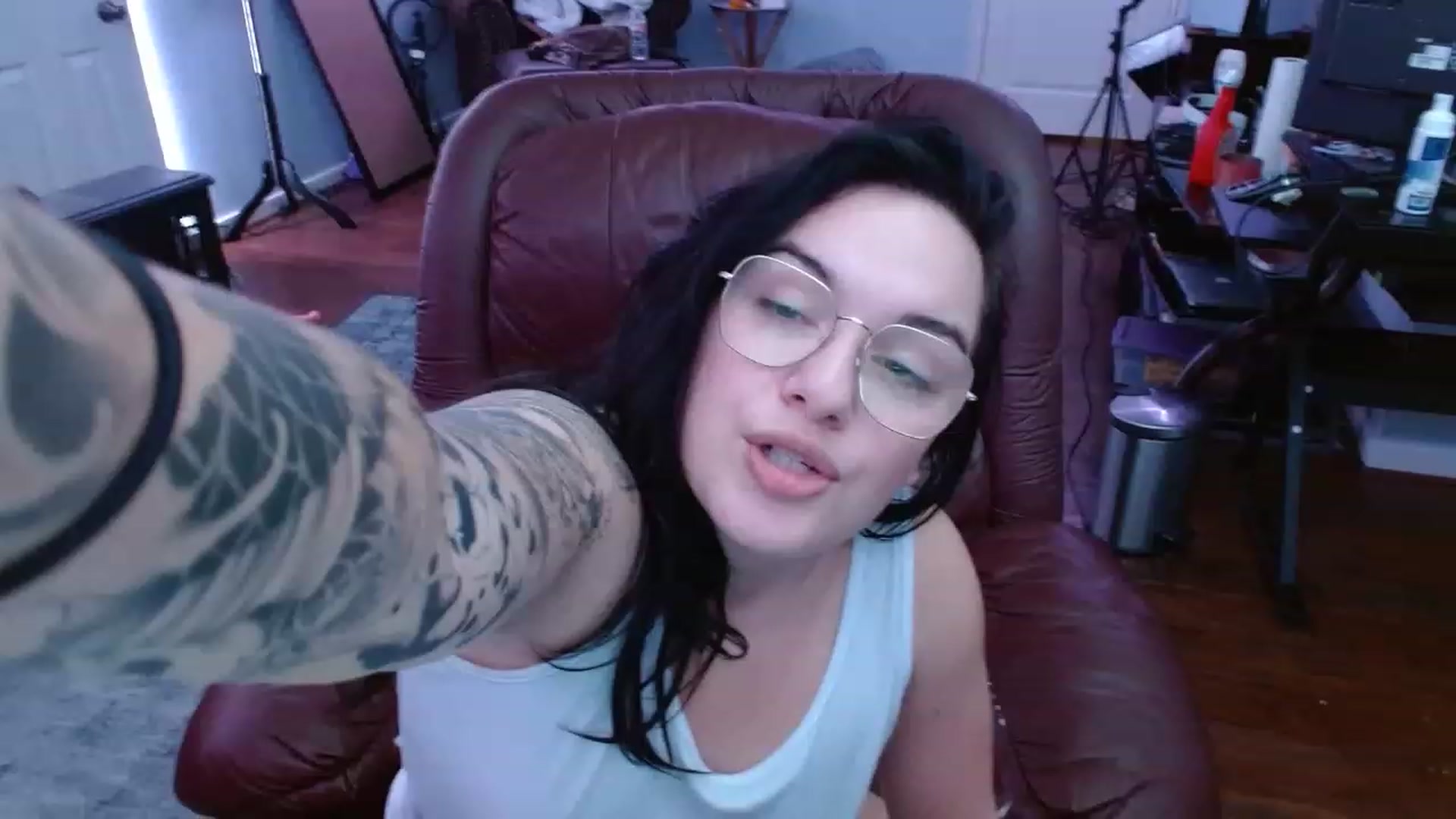 Gallery image thumbnail from BunnyNextDoor's myfreecams stream on, 12/08/2022, 03:28 image 15 of 20