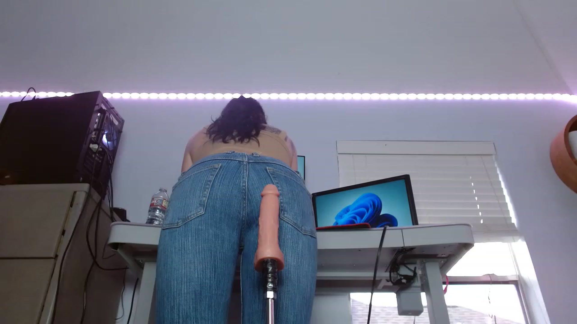 Gallery image thumbnail from BunnyNextDoor's myfreecams stream on, 12/09/2022, 20:03 image 2 of 20