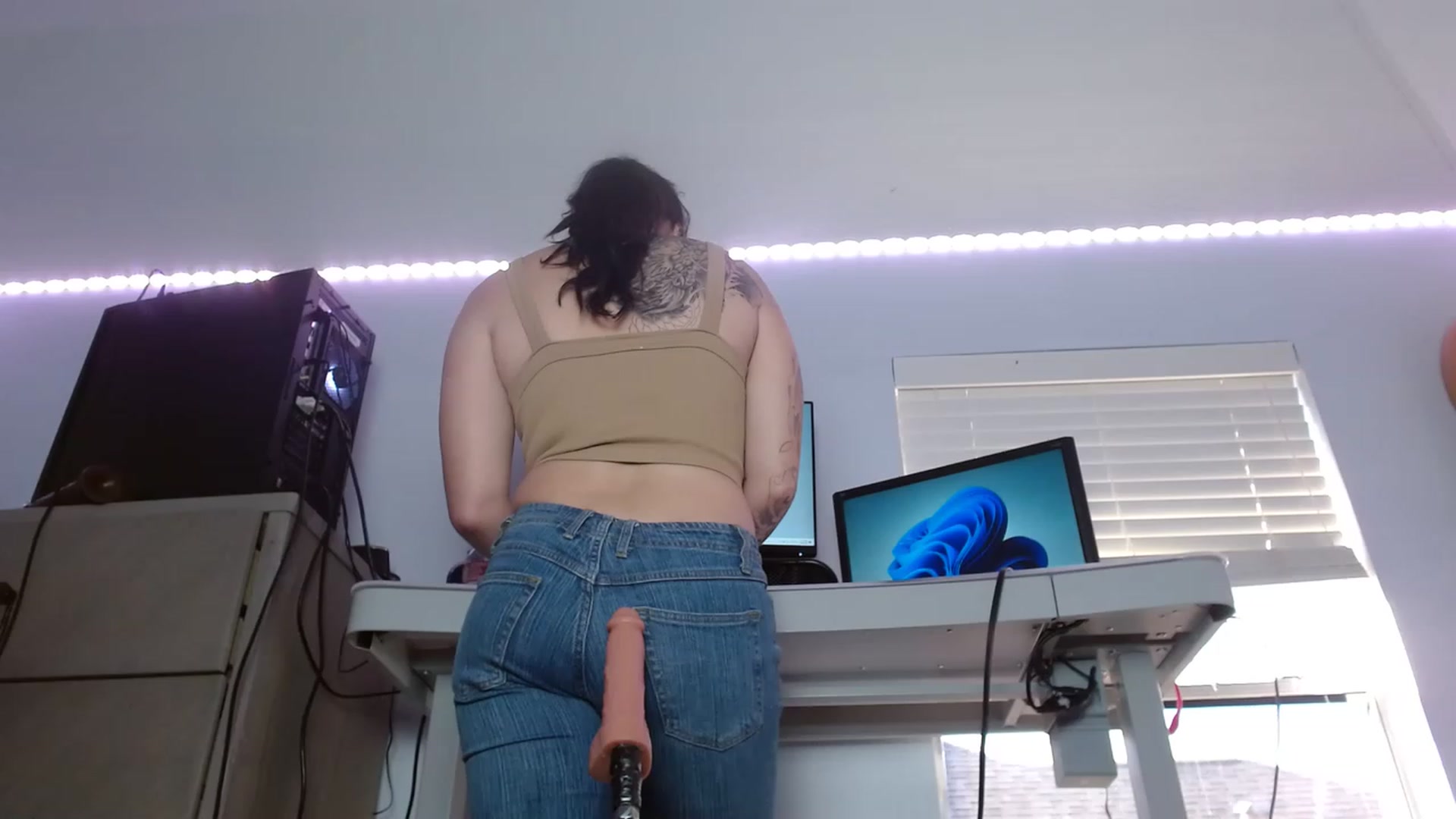 Gallery image thumbnail from BunnyNextDoor's myfreecams stream on, 12/09/2022, 20:50 image 16 of 20
