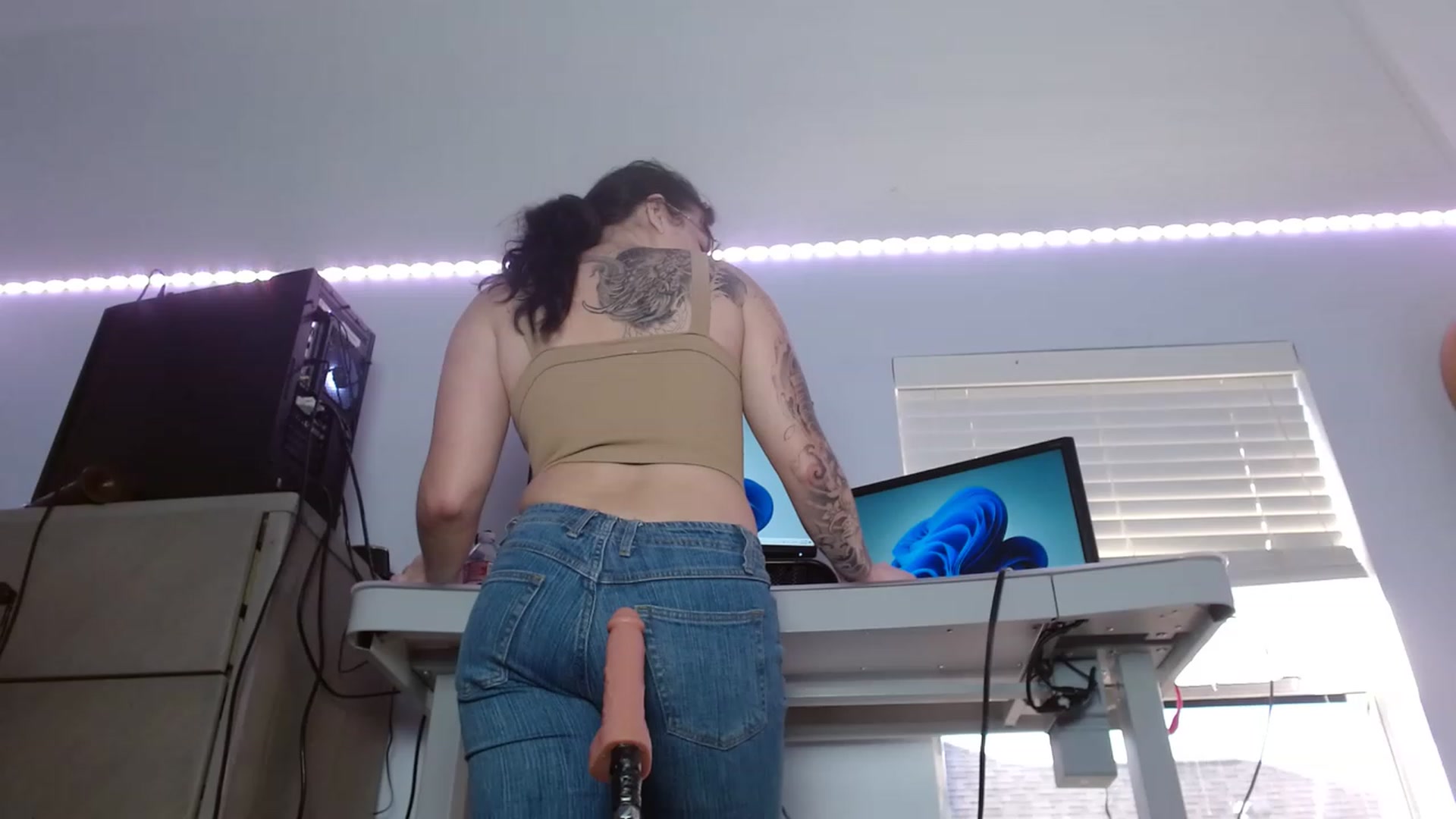 Gallery image thumbnail from BunnyNextDoor's myfreecams stream on, 12/09/2022, 20:50 image 17 of 20