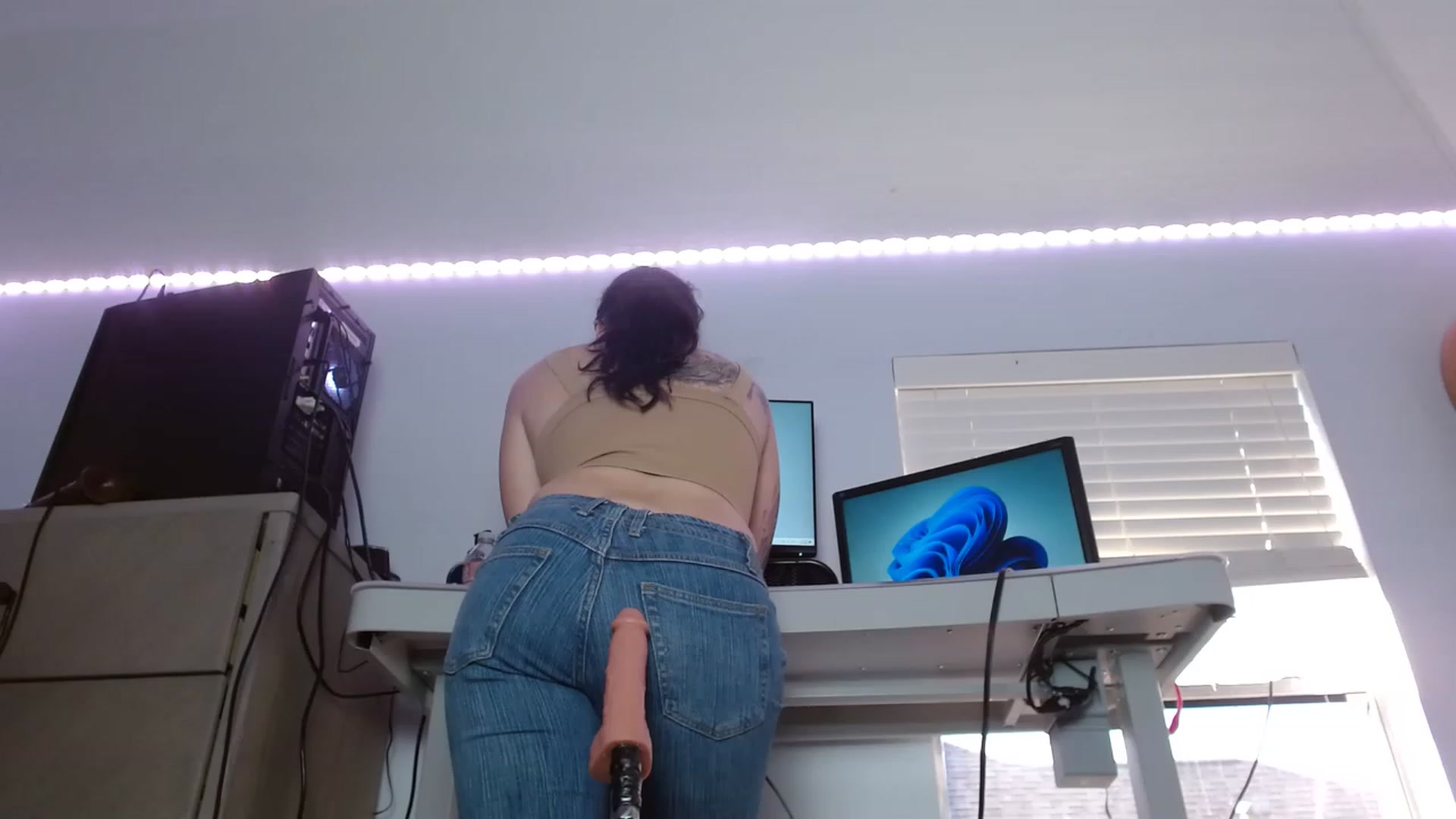 Gallery image thumbnail from BunnyNextDoor's myfreecams stream on, 12/09/2022, 20:50 image 19 of 20