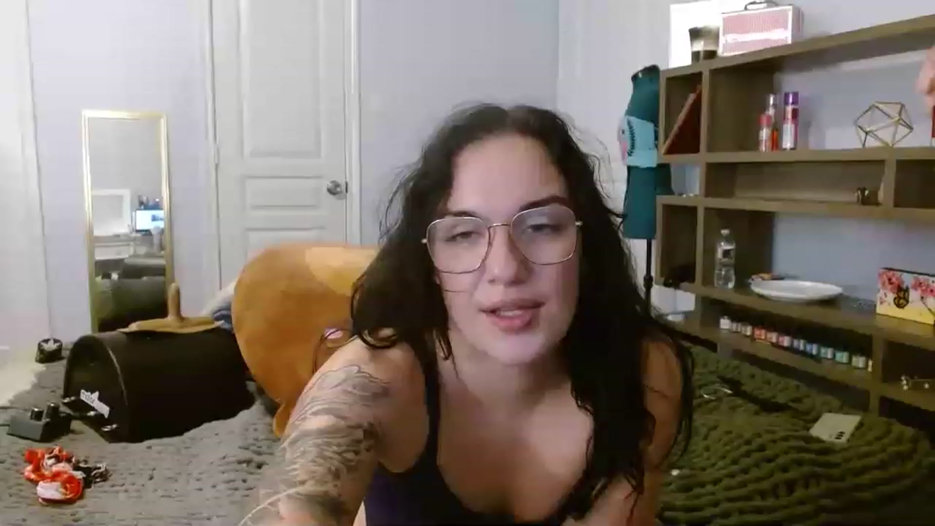 Gallery image thumbnail from BunnyNextDoor's myfreecams stream on, 12/11/2022, 24:24 image 1 of 20