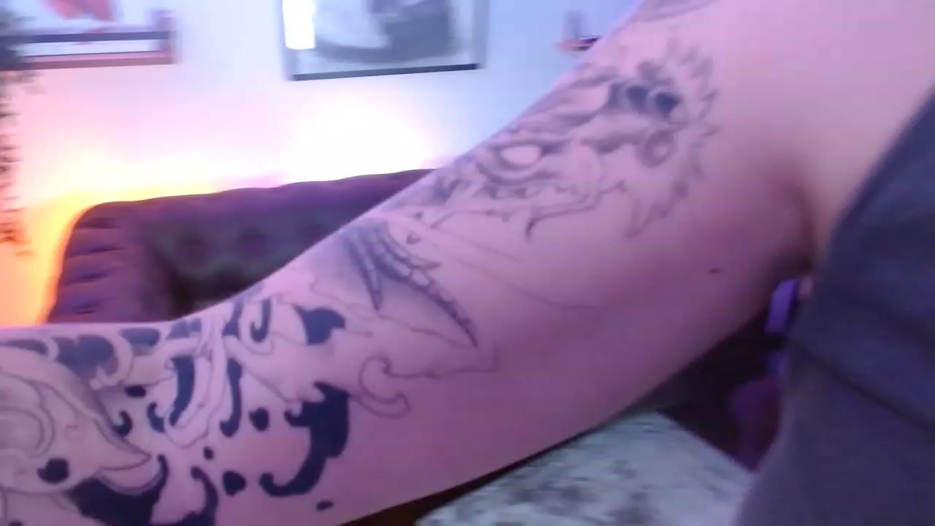 Gallery image thumbnail from BunnyNextDoor's myfreecams stream on, 12/15/2022, 16:21 image 16 of 20