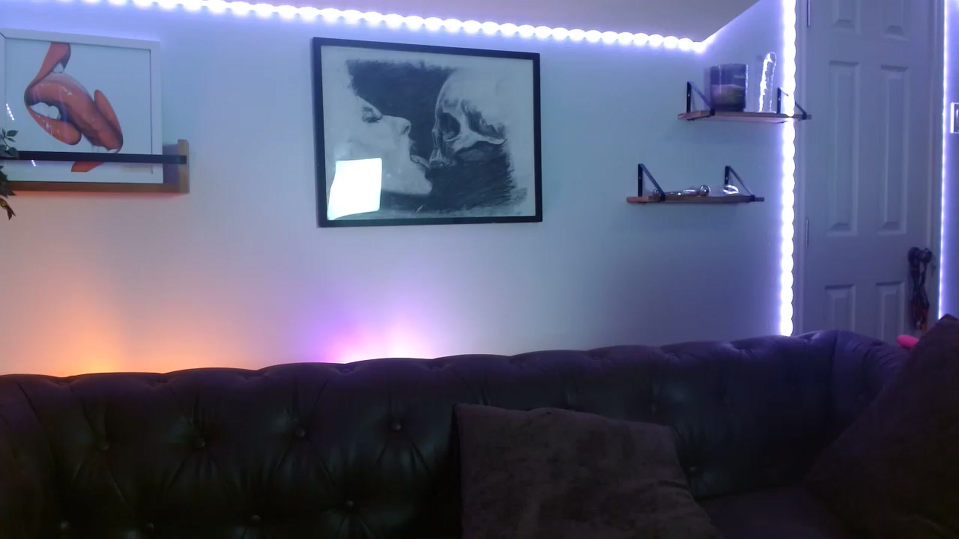 Gallery image thumbnail from BunnyNextDoor's myfreecams stream on, 12/27/2022, 23:43 image 16 of 20