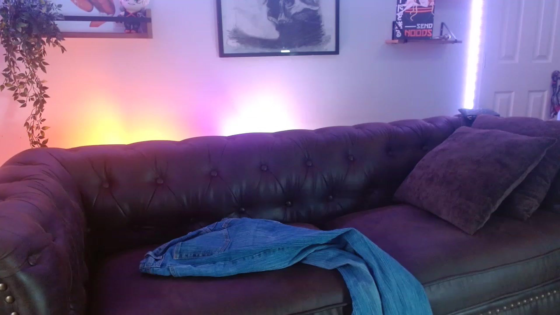 Gallery image thumbnail from BunnyNextDoor's myfreecams stream on, 12/29/2022, 18:06 image 19 of 20