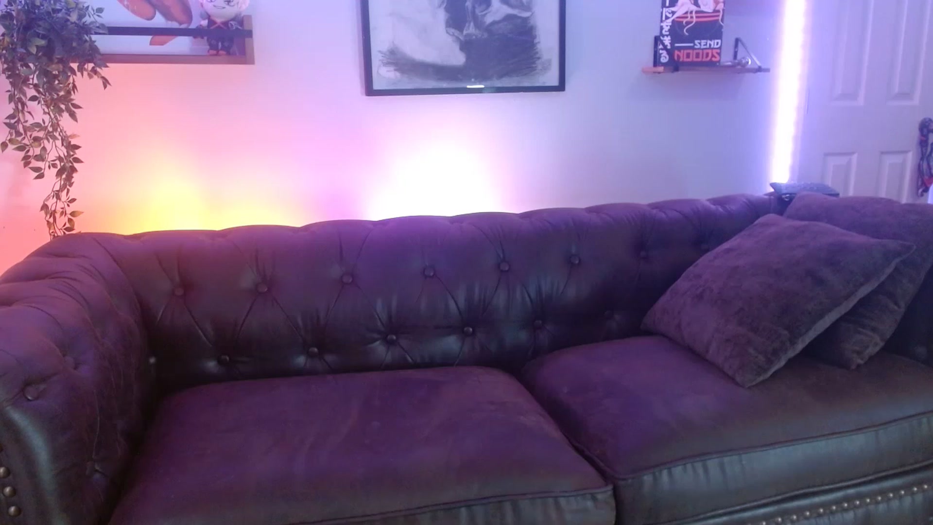 Gallery image thumbnail from BunnyNextDoor's myfreecams stream on, 12/29/2022, 19:34 image 8 of 20