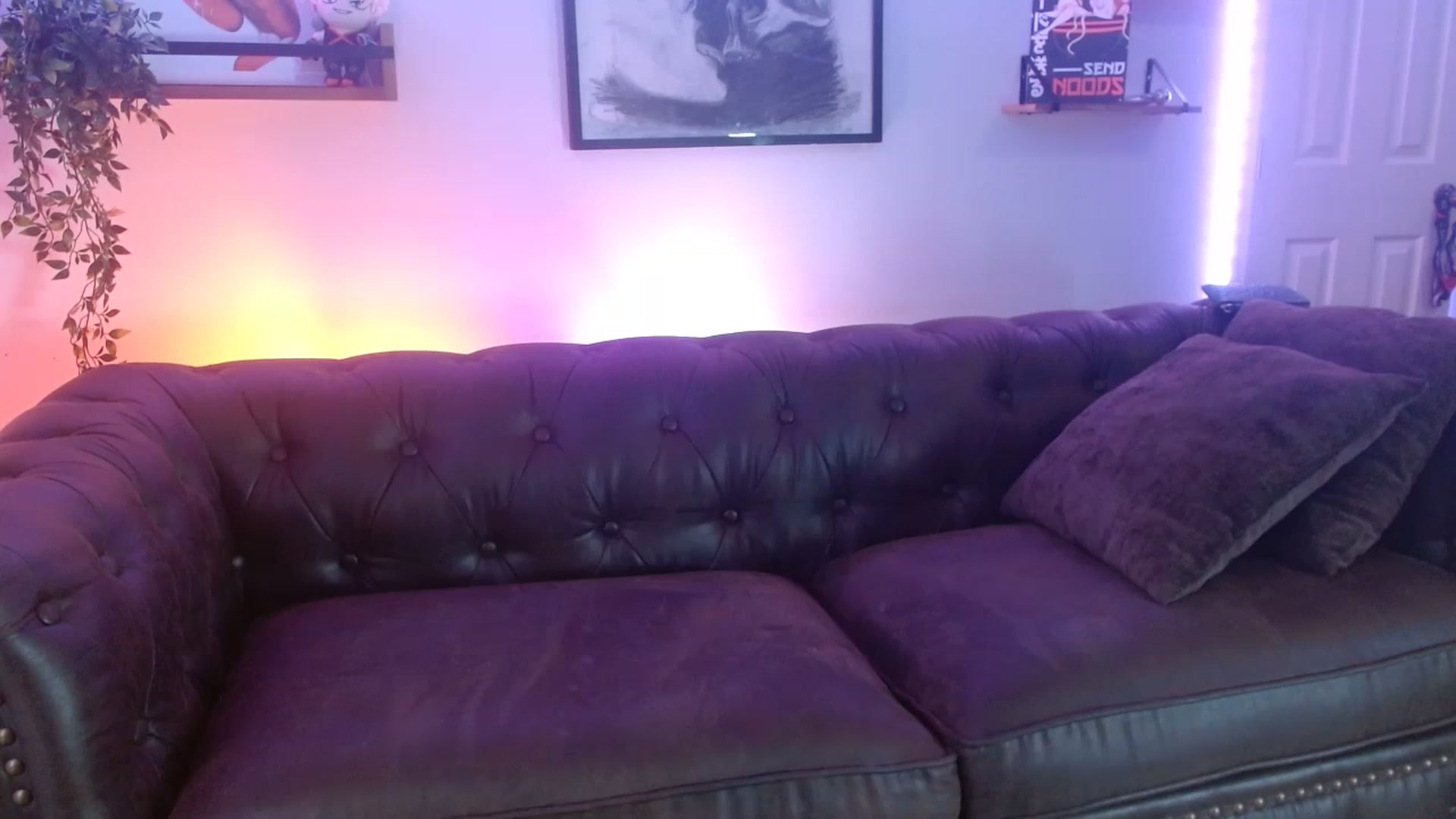 Gallery image thumbnail from BunnyNextDoor's myfreecams stream on, 12/29/2022, 19:34 image 9 of 20