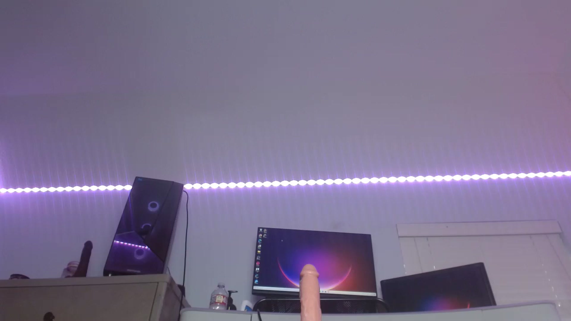 Gallery image thumbnail from BunnyNextDoor's myfreecams stream on, 01/02/2023, 23:37 image 1 of 20