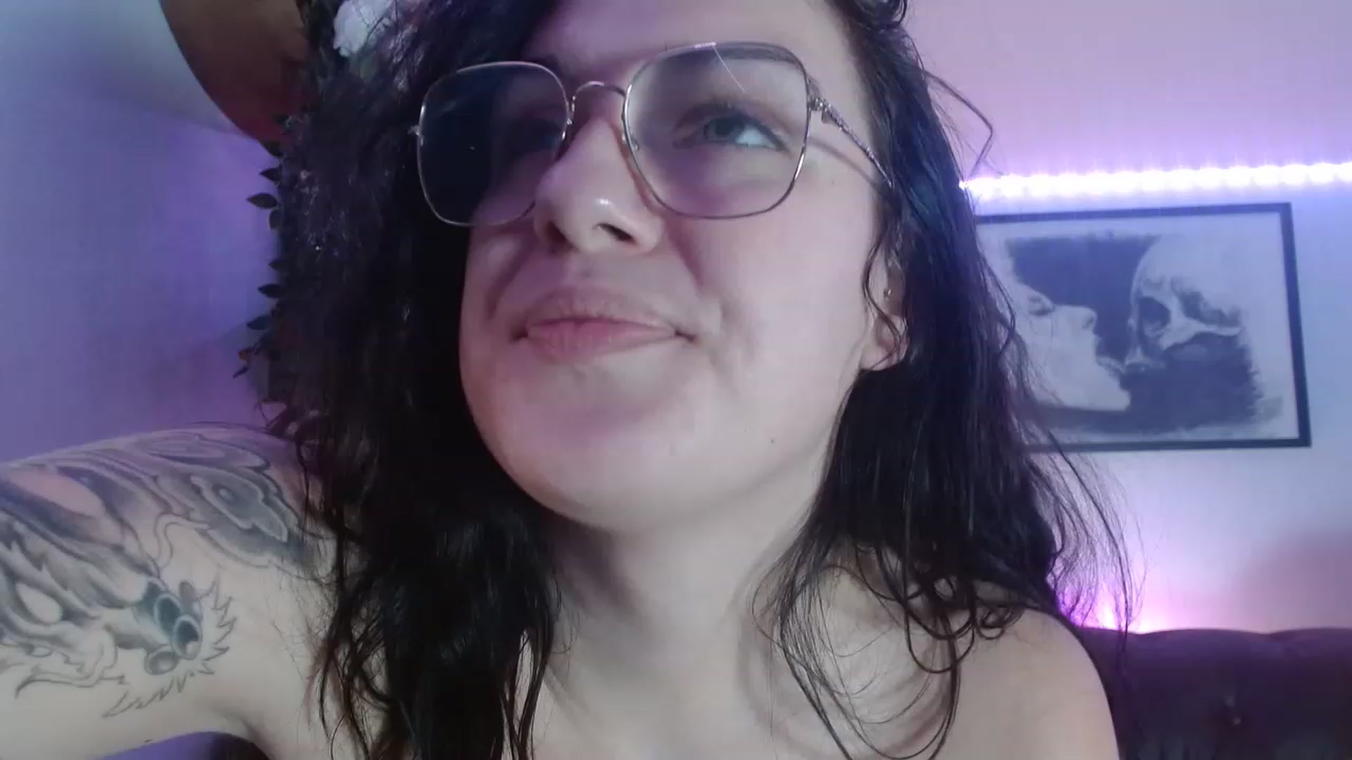Gallery image thumbnail from BunnyNextDoor's myfreecams stream on, 01/04/2023, 24:06 image 14 of 20