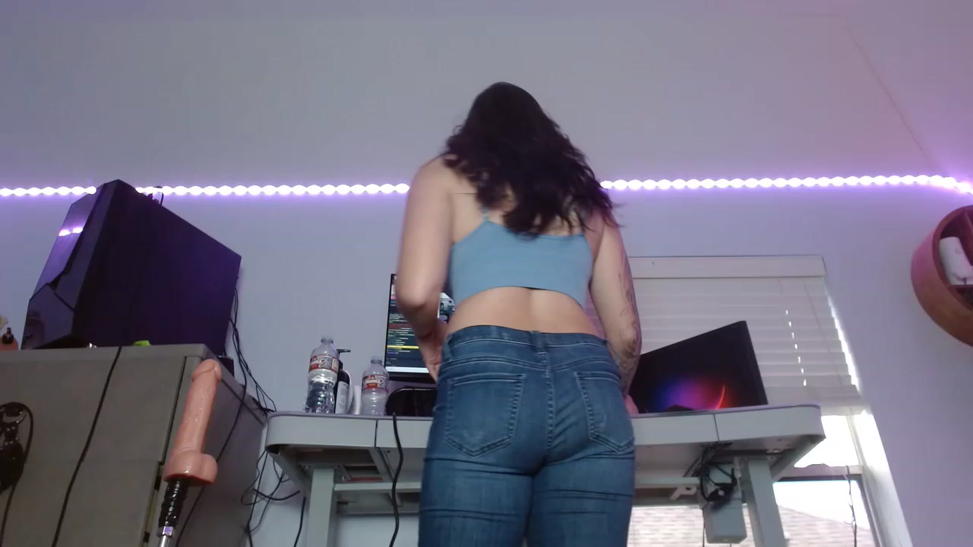 Gallery image thumbnail from BunnyNextDoor's myfreecams stream on, 01/10/2023, 16:47 image 8 of 20