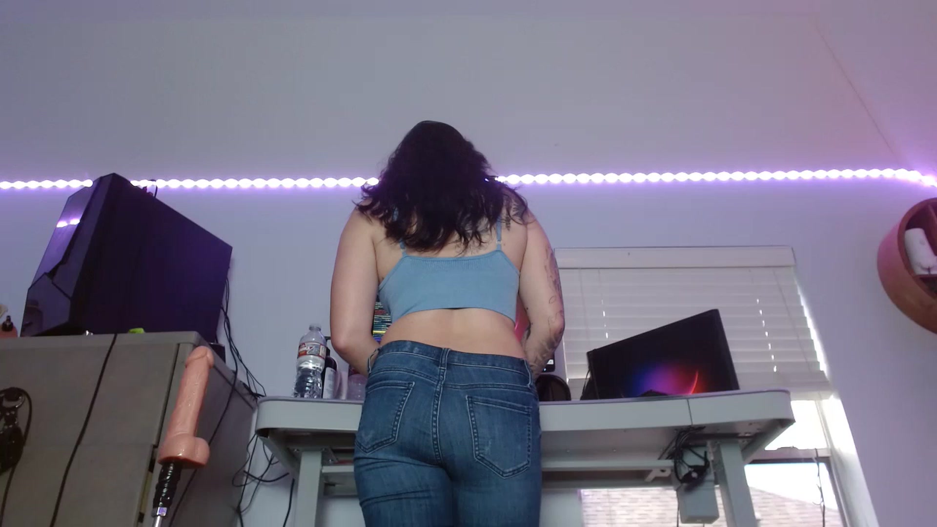Gallery image thumbnail from BunnyNextDoor's myfreecams stream on, 01/10/2023, 16:47 image 9 of 20