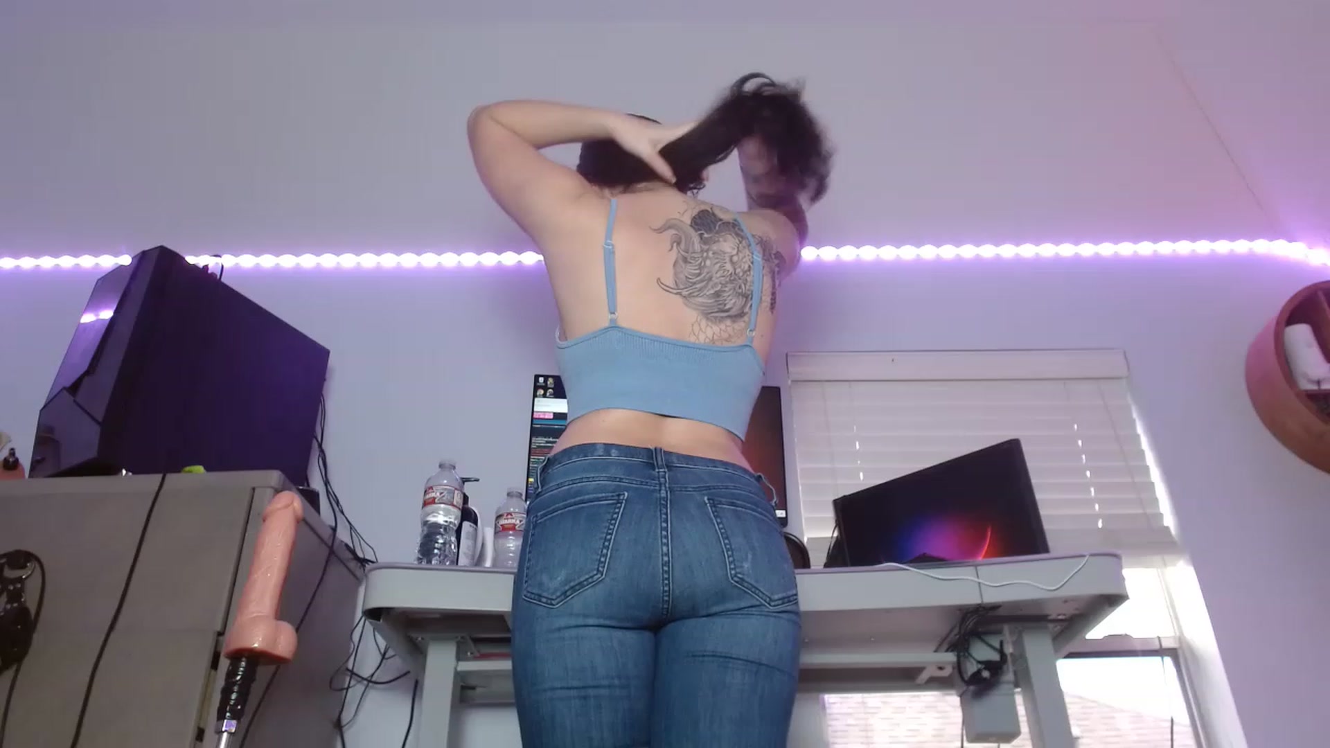 Gallery image thumbnail from BunnyNextDoor's myfreecams stream on, 01/10/2023, 16:47 image 10 of 20