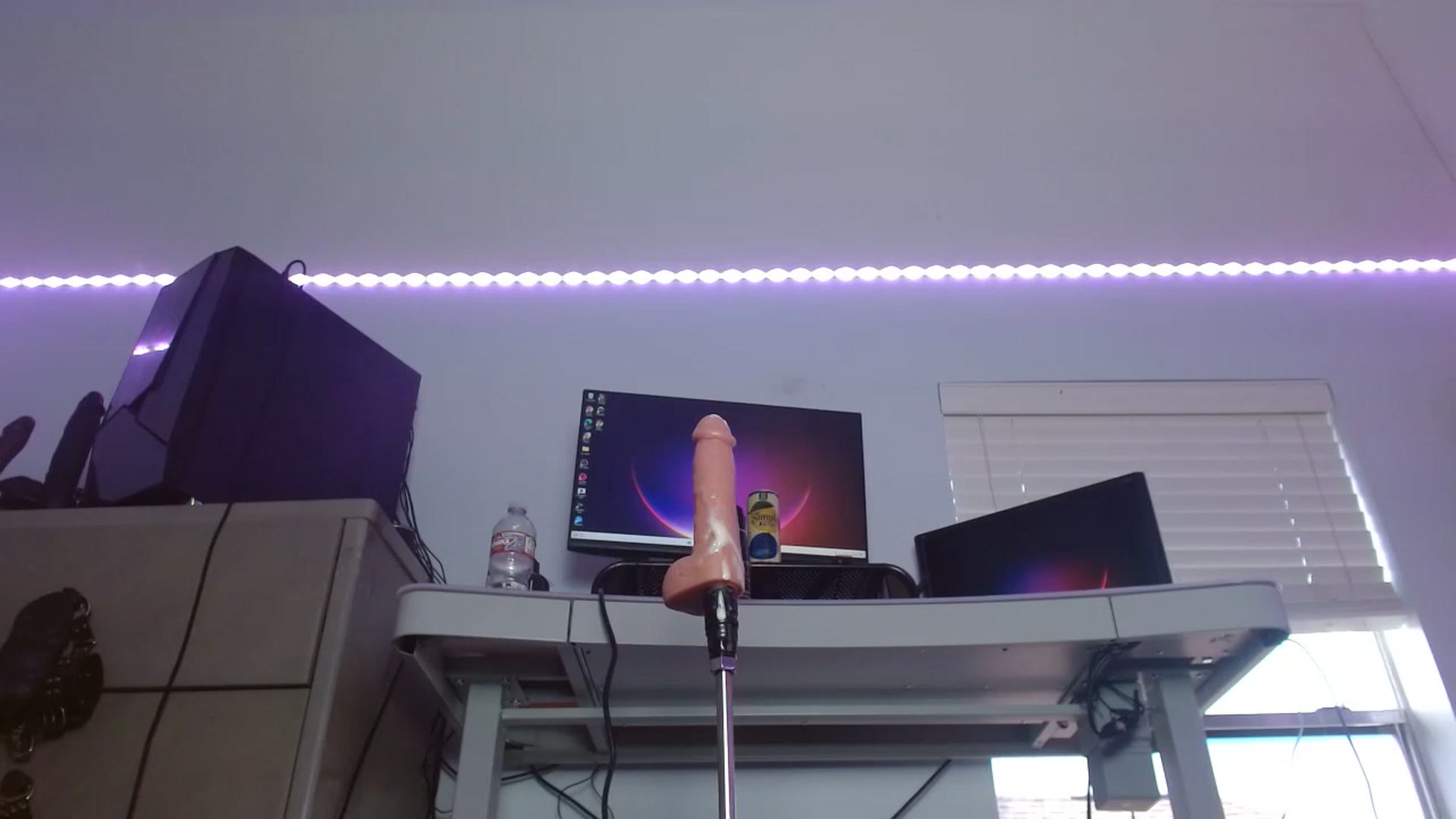 Gallery image thumbnail from BunnyNextDoor's myfreecams stream on, 01/19/2023, 20:27 image 9 of 20
