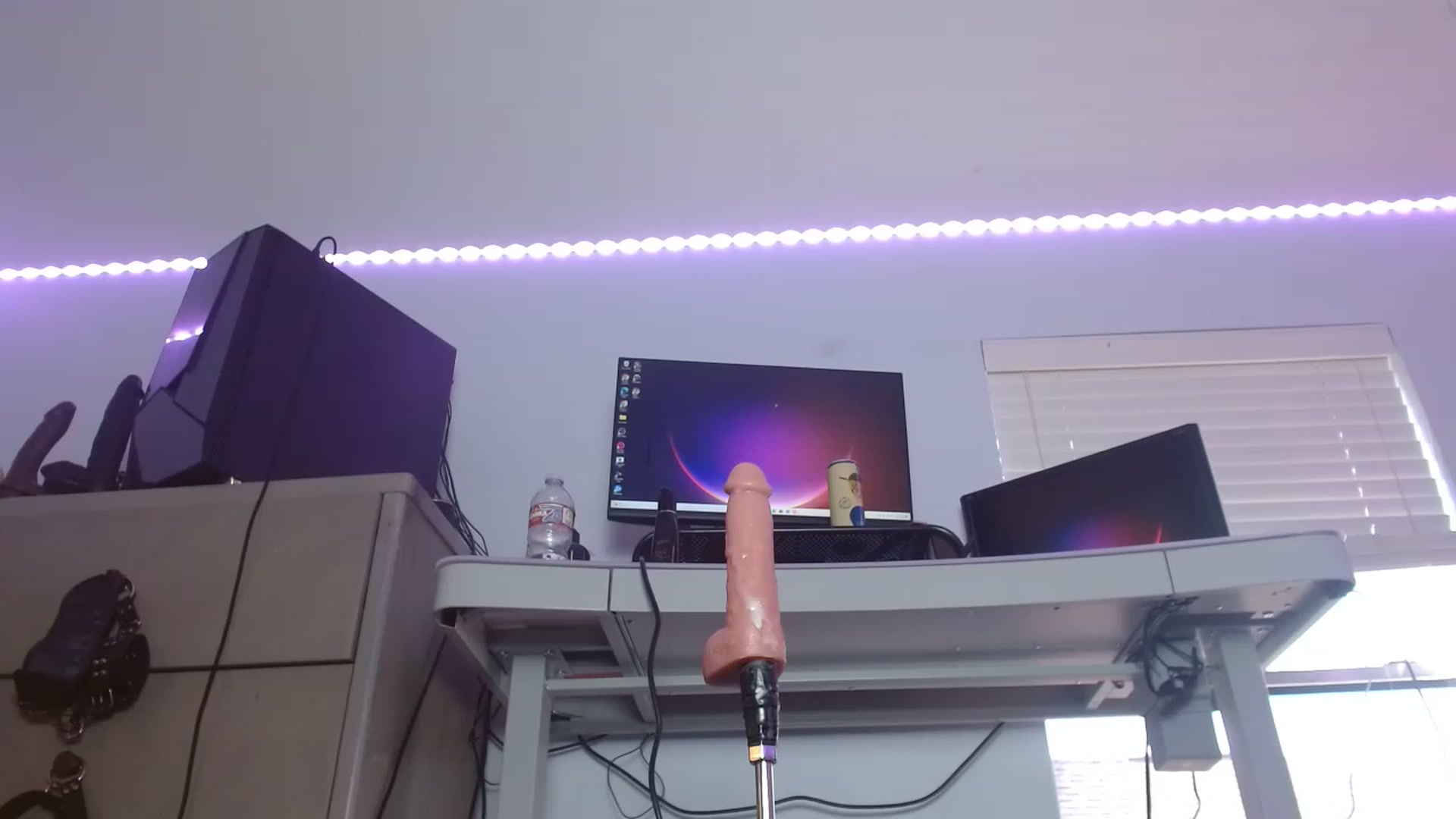 Gallery image thumbnail from BunnyNextDoor's myfreecams stream on, 01/19/2023, 20:27 image 15 of 20