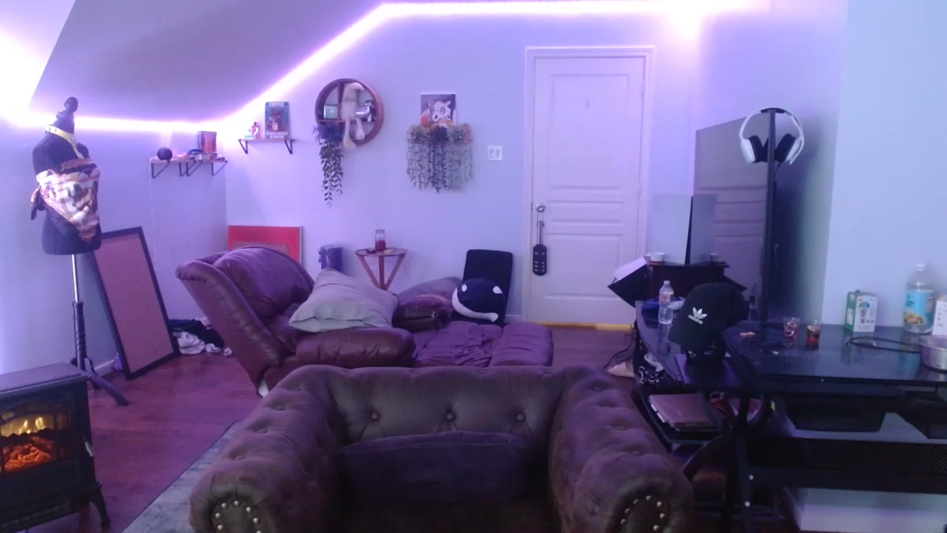 Gallery image thumbnail from BunnyNextDoor's myfreecams stream on, 01/20/2023, 18:57 image 5 of 20