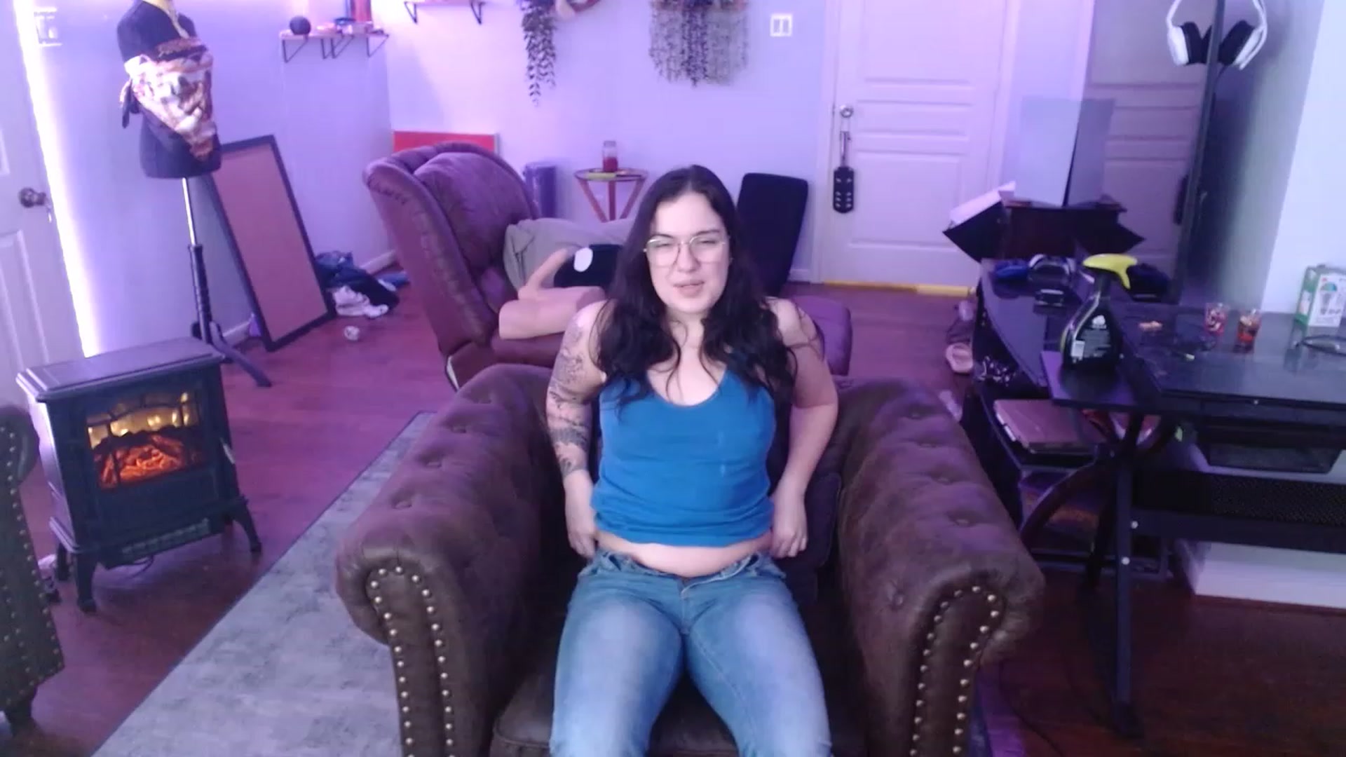 Gallery image thumbnail from BunnyNextDoor's myfreecams stream on, 01/22/2023, 18:39 image 5 of 20